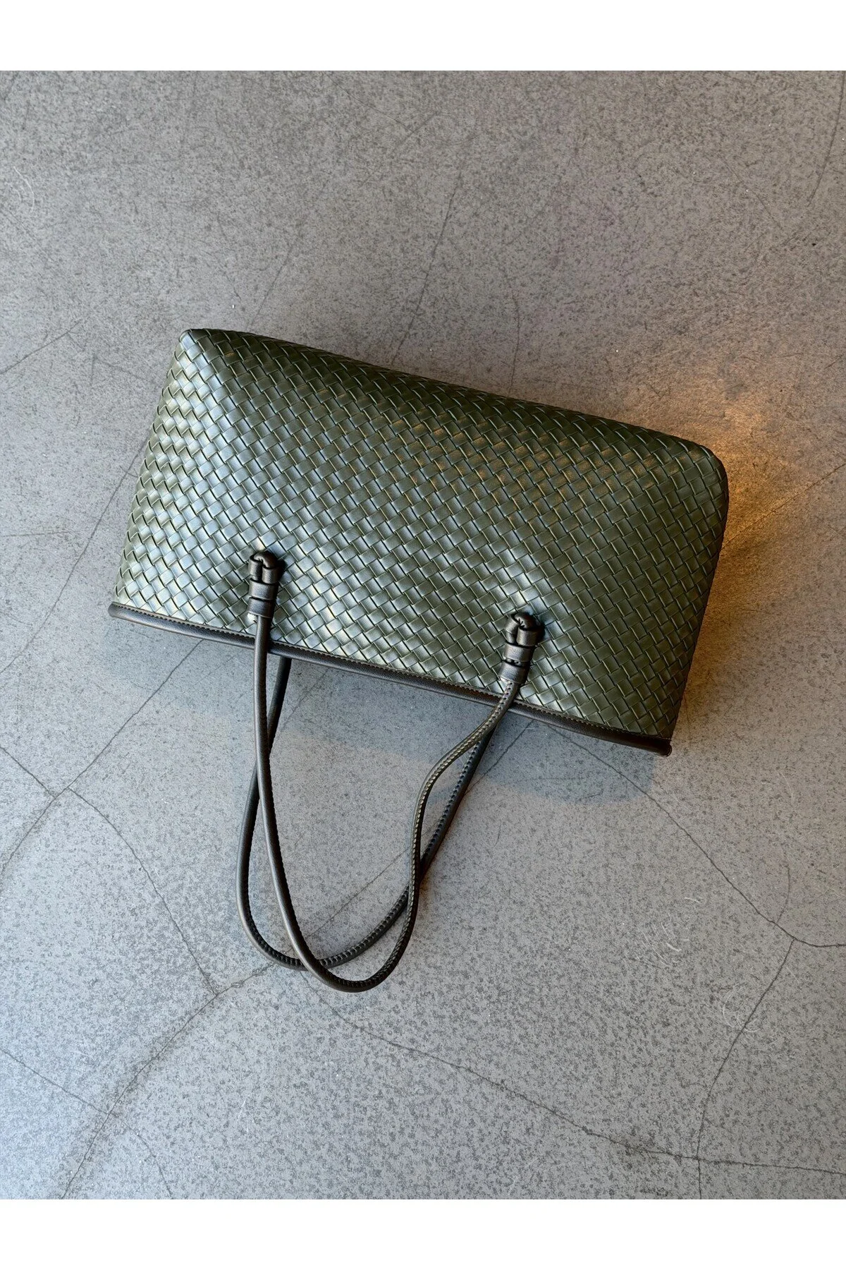 کیف شانه ای دورا زنانه چرم مصنوعی با جزئیات بافتنی minebag