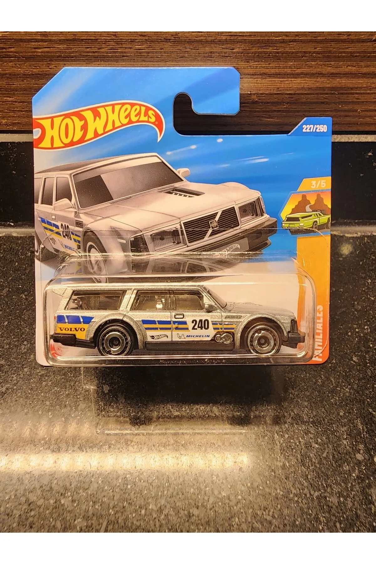 مدل خودرو واگن 1 64 VOLVO 240 DRIFT از ترکیه HOT WHEELS