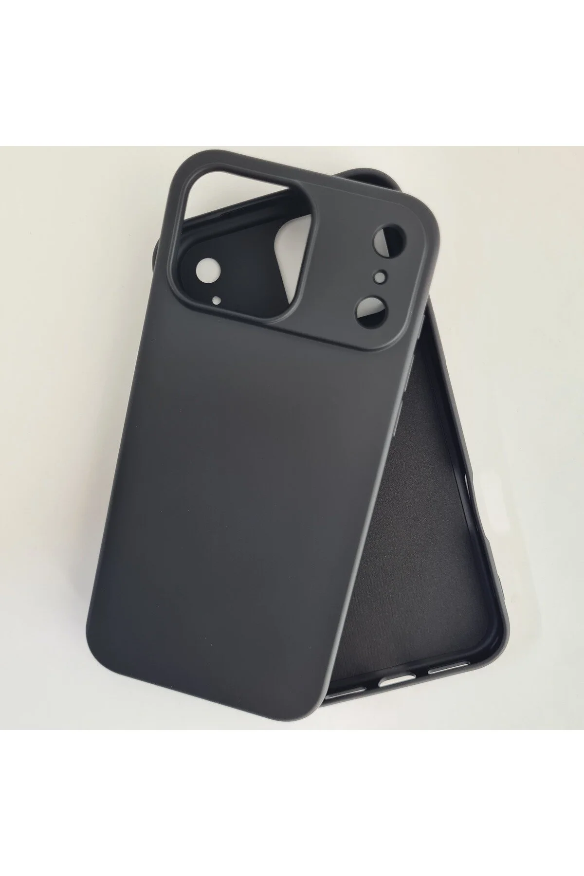 کاور و قاب سیلیکونی نرم انعطاف پذیر مخملی برای راه اندازی سازگار با IPHONE 17 PRO More Gsm
