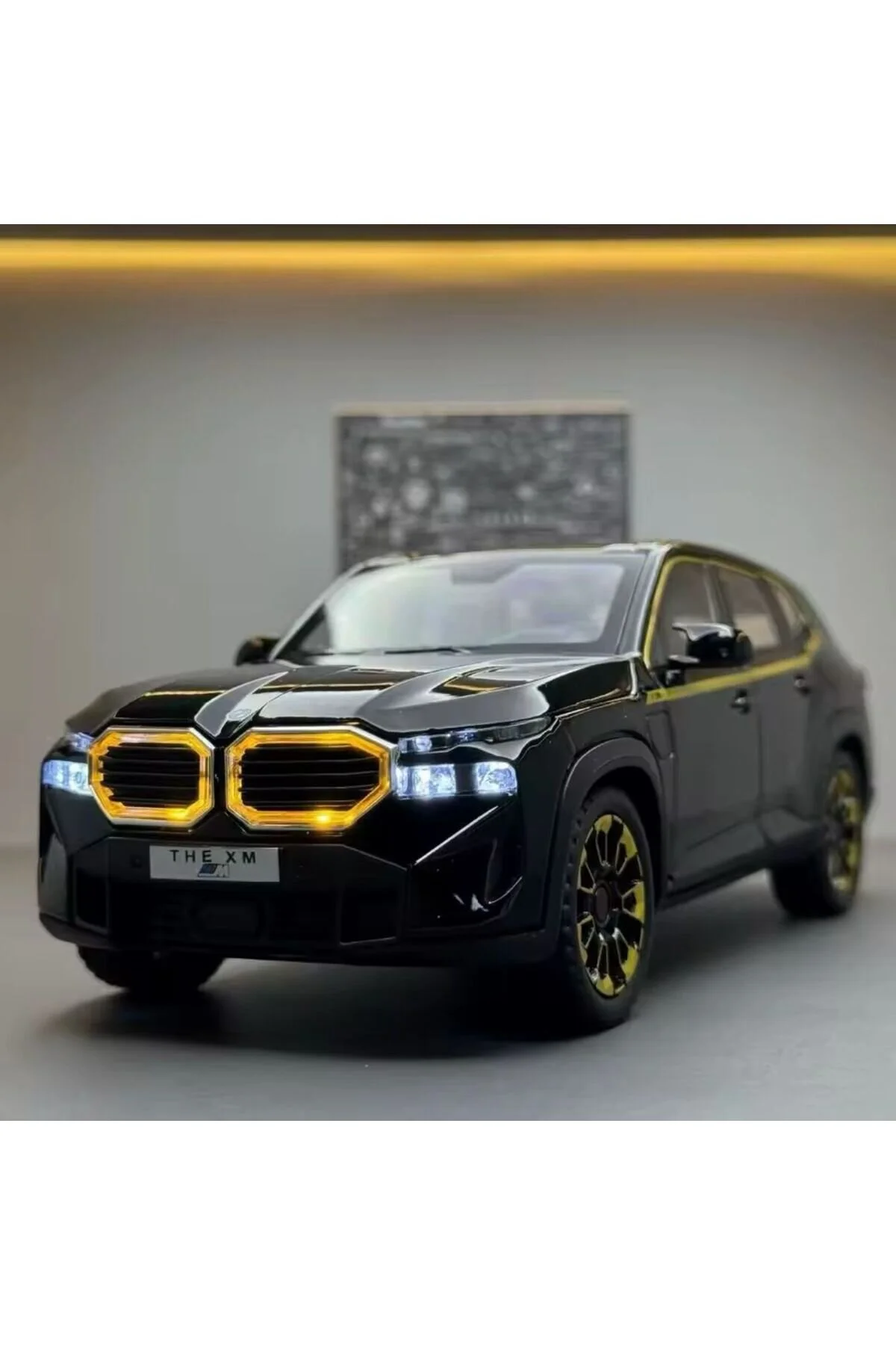 مدل خودرو BMW XM مشکی DIECAST CAR MODEL 1:24 DOORS TRUNK HOOD ماشین IX بدون باتری را باز می کند اورجینال scntoys