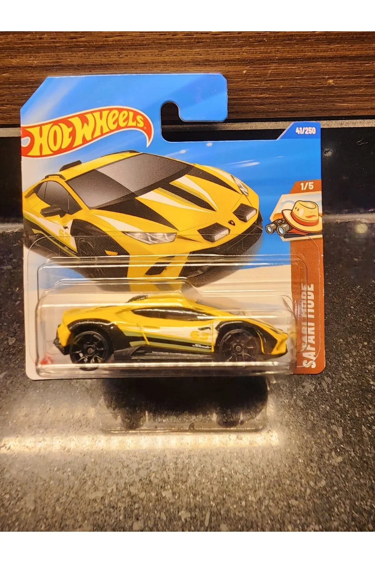 مدل خودرو 1 64 LAMBORGHINI HURACAN STERRATO اورجینال HOT WHEELS