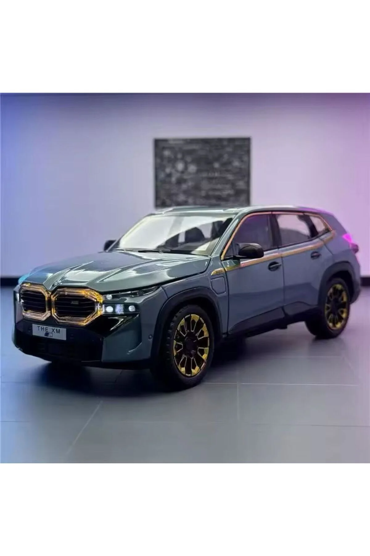 مدل خودرو BMW XM DIECAST ماشین 1:24 درب صندوق عقب باز می شود بدون باتری JEEP اورجینال scntoys