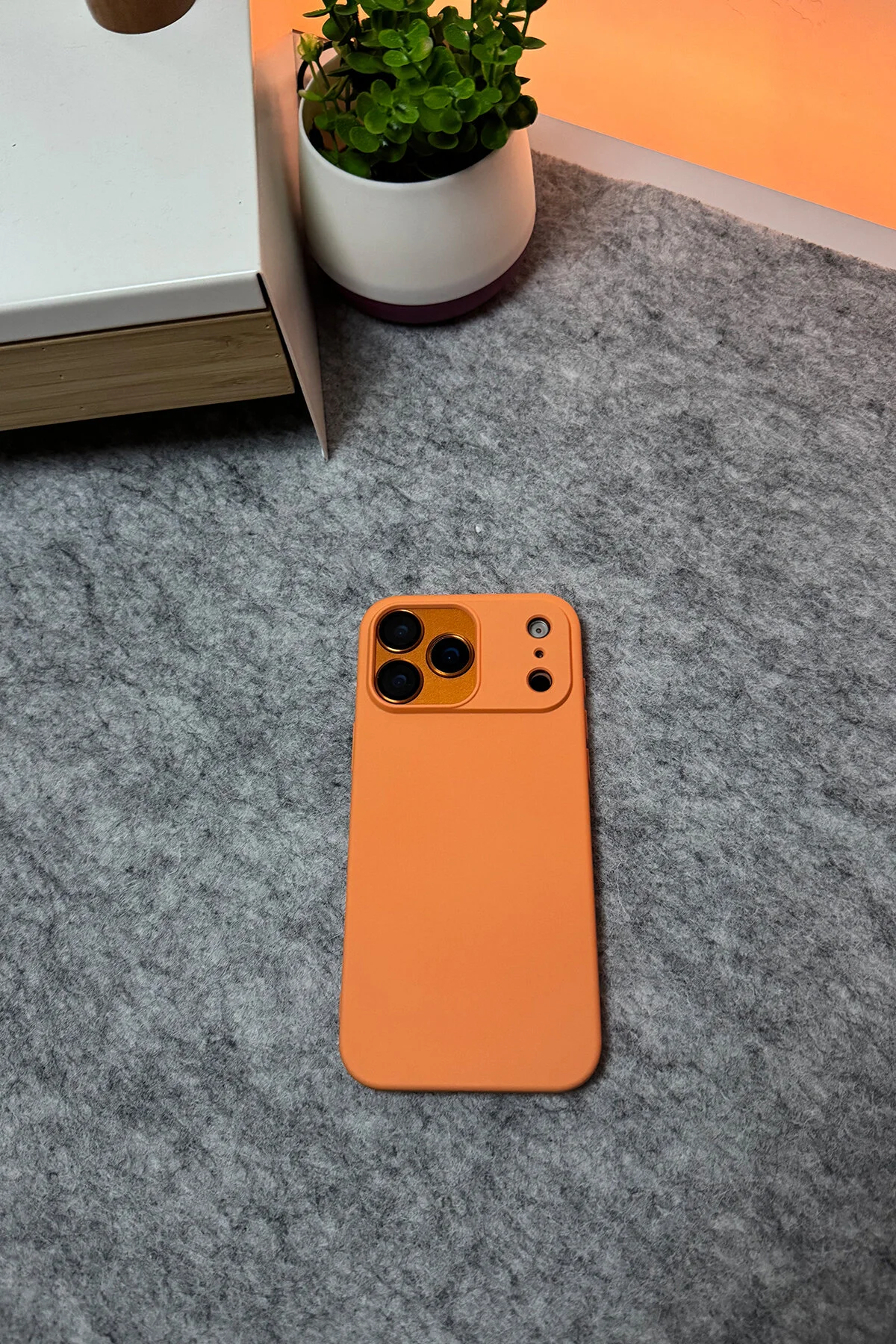کاور و قاب گوشی سیلیکونی نرم مخملی با محافظ بیرون زدگی دوربین برای IPHONE 17 PRO MAX سازگار WANNA PROTECT
