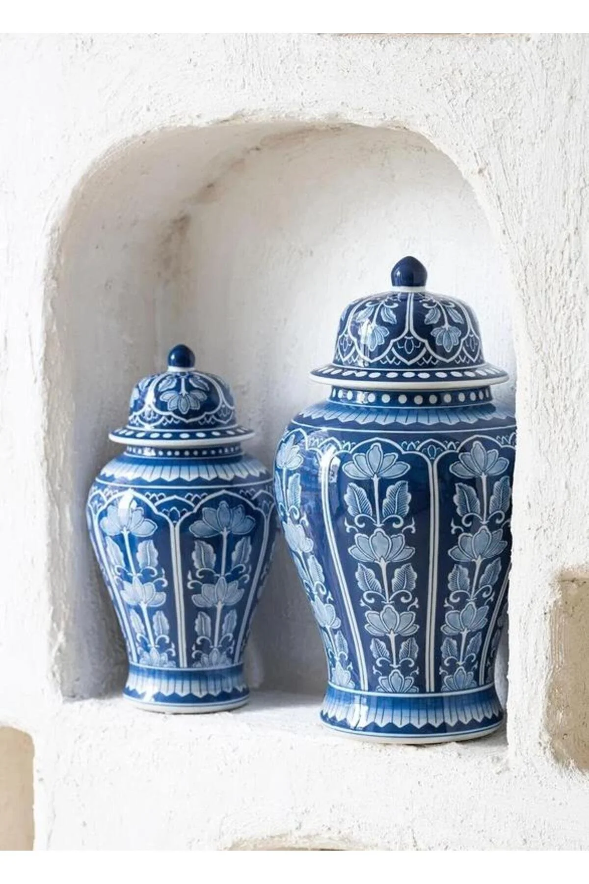 اشیاء دکوراتیو و مجسمه مکعب با درب تزئینی سرمهای آبی 26X26X47 CM KUP0090 The Mia