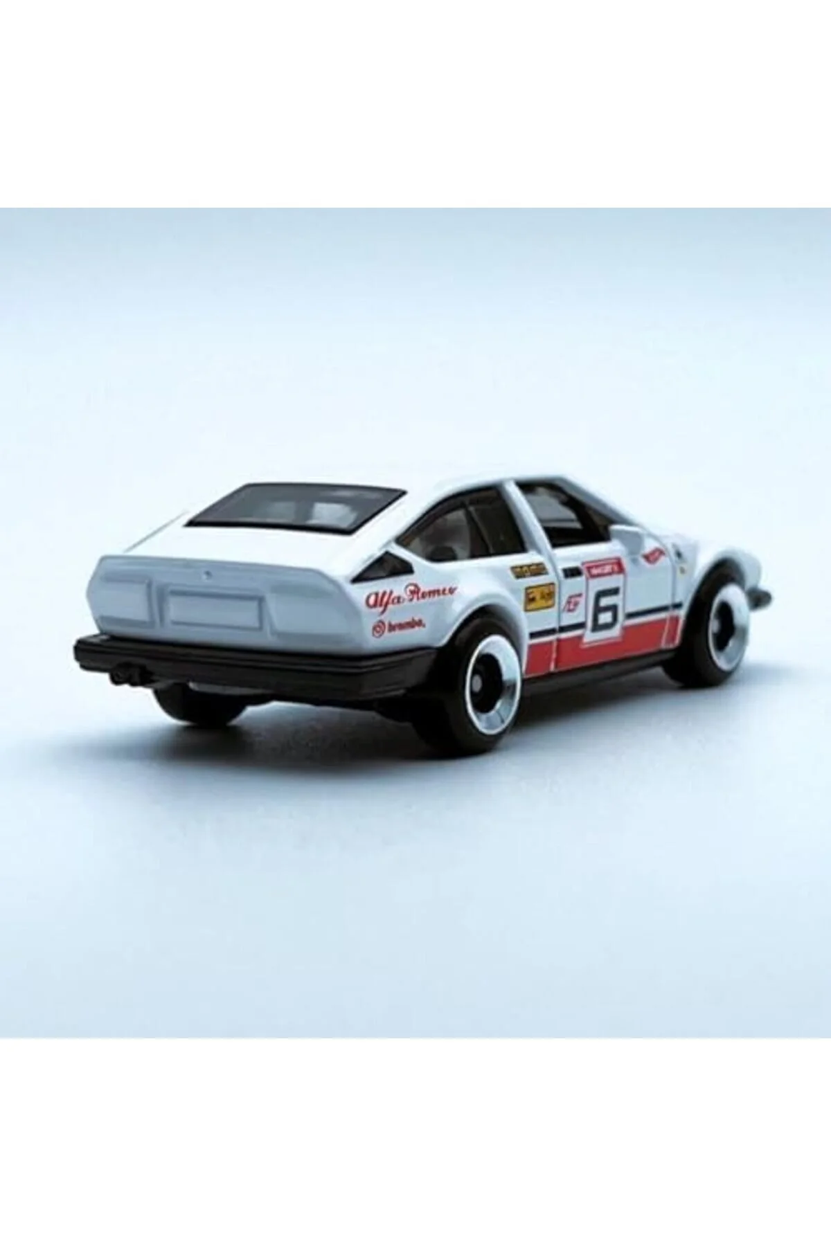 مدل خودرو ALFA ROMEO GTV6 3.0 RETRO RACERS 10 HKJ83 SHORT CARD MOMA BREMBO AGIP سفید 202 اورجینال Yıldızan