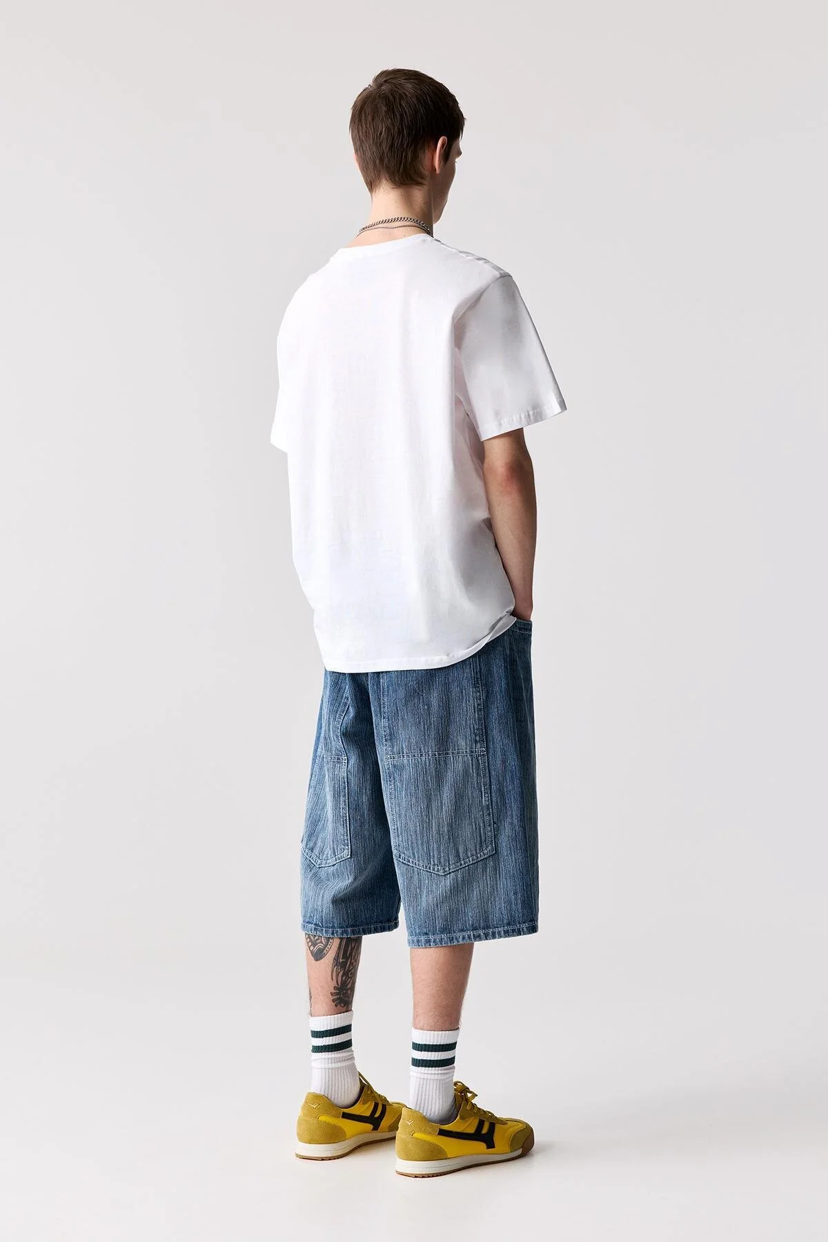 تی شرت پنبه اساسی آستین کوتاه Pull & Bear