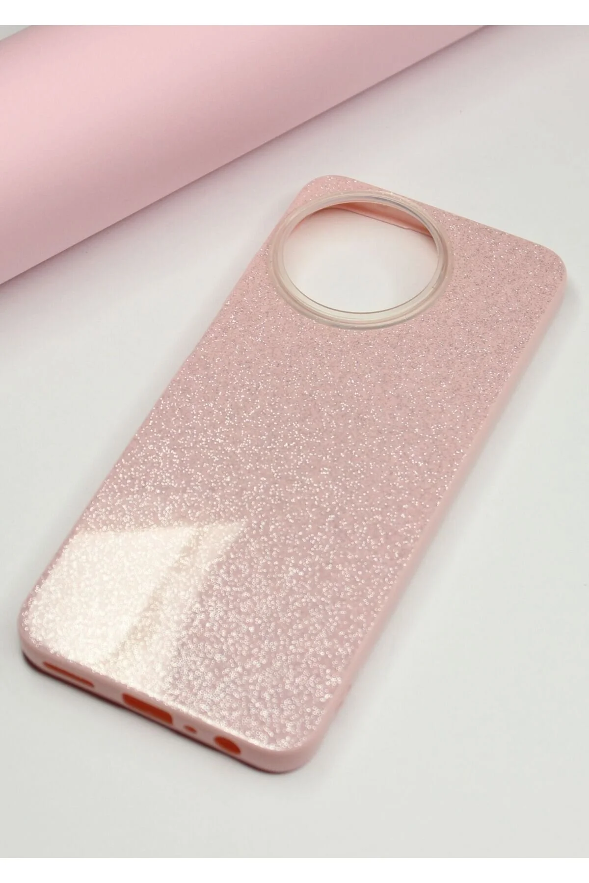 کاور و قاب سیلیکونی لوکس نقره‌ای براق 4 گرمی REALME 11 Beecover