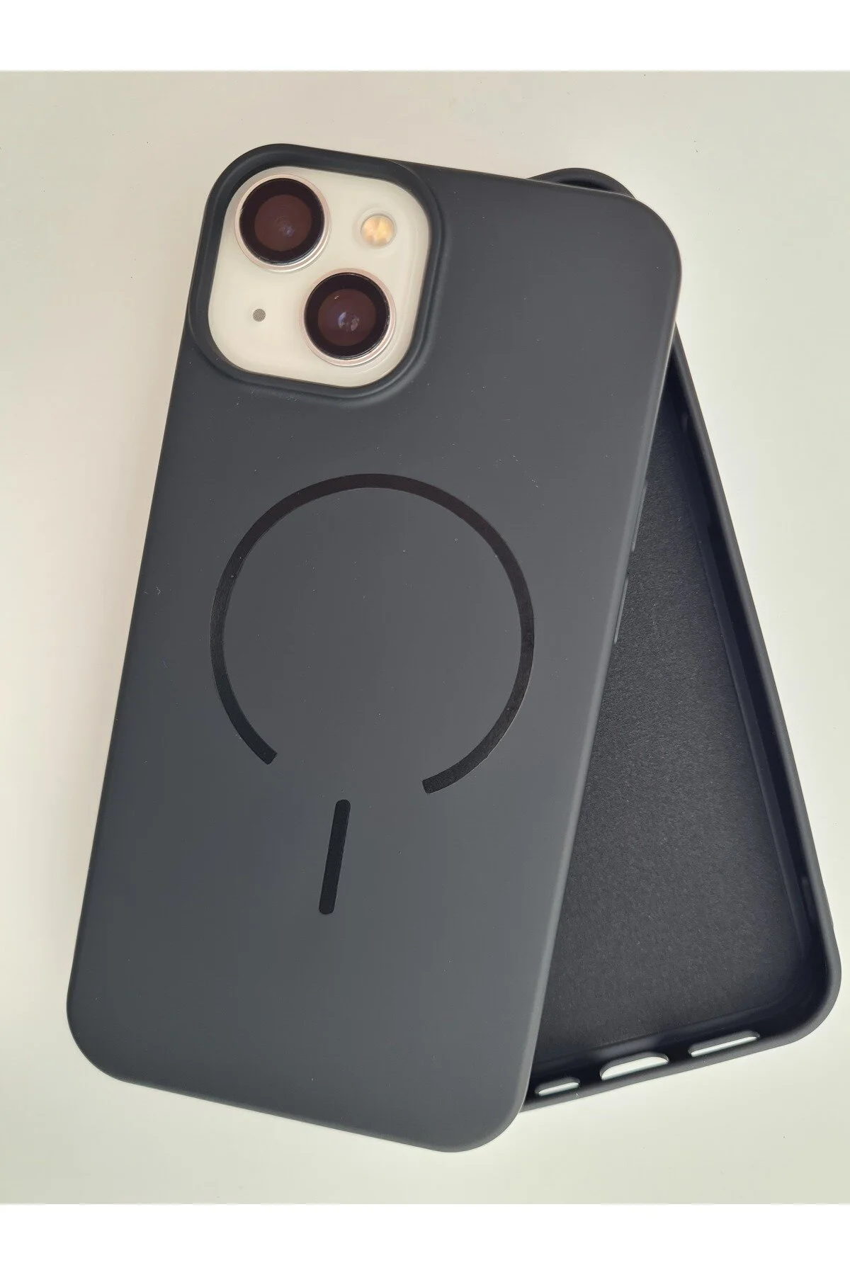 کاور و قاب SOFT PERFECT MAGNETIC FLEXIBLE LAUNCH CASE SILICONE سازگار با IPHONE 13 14 MAGSAFE More Gsm