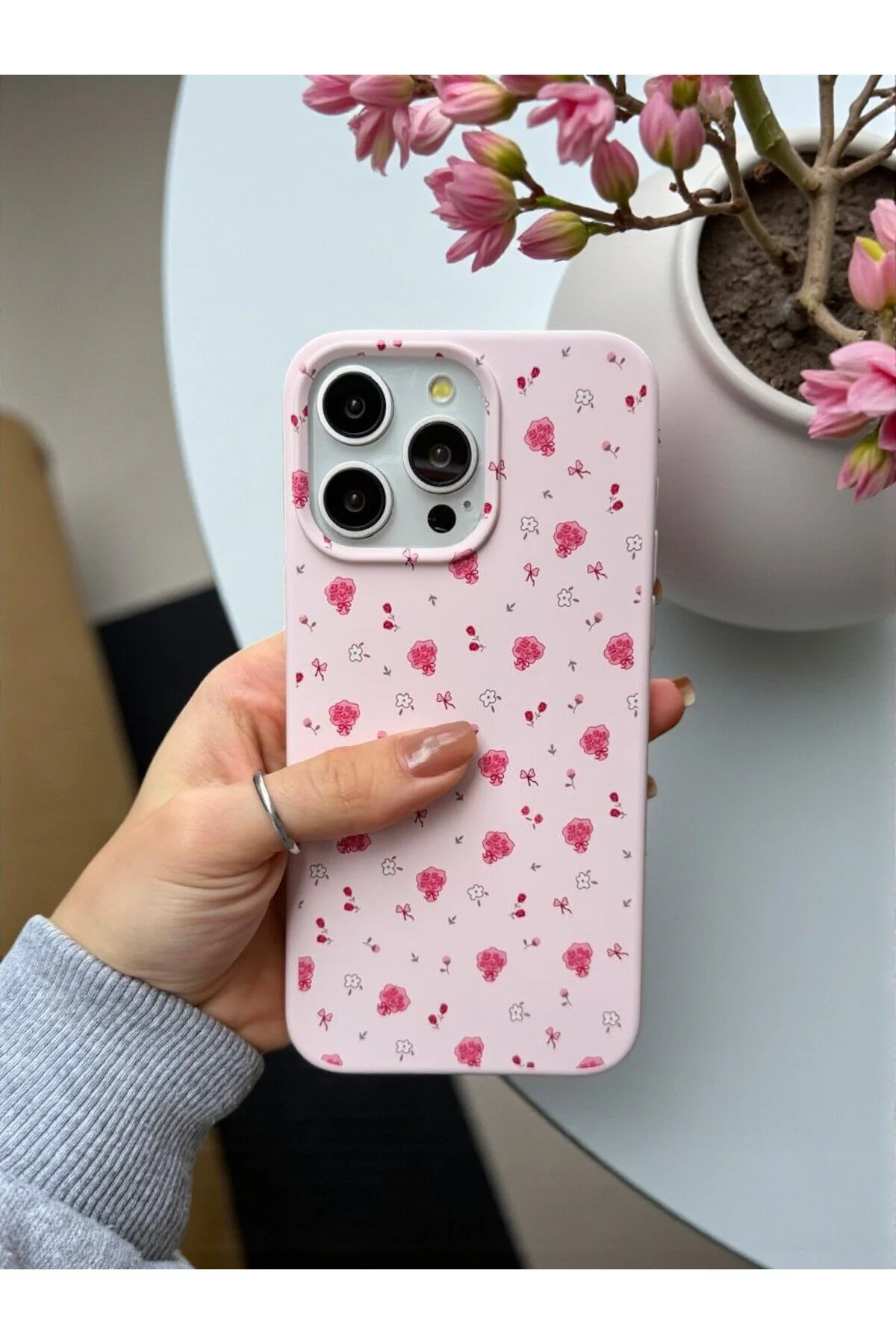 کاور و قاب نرم سیلیکونی مایع با طرح گل صورتی سازگار IPHONE 14 PRO MAX KVK PRİVACY