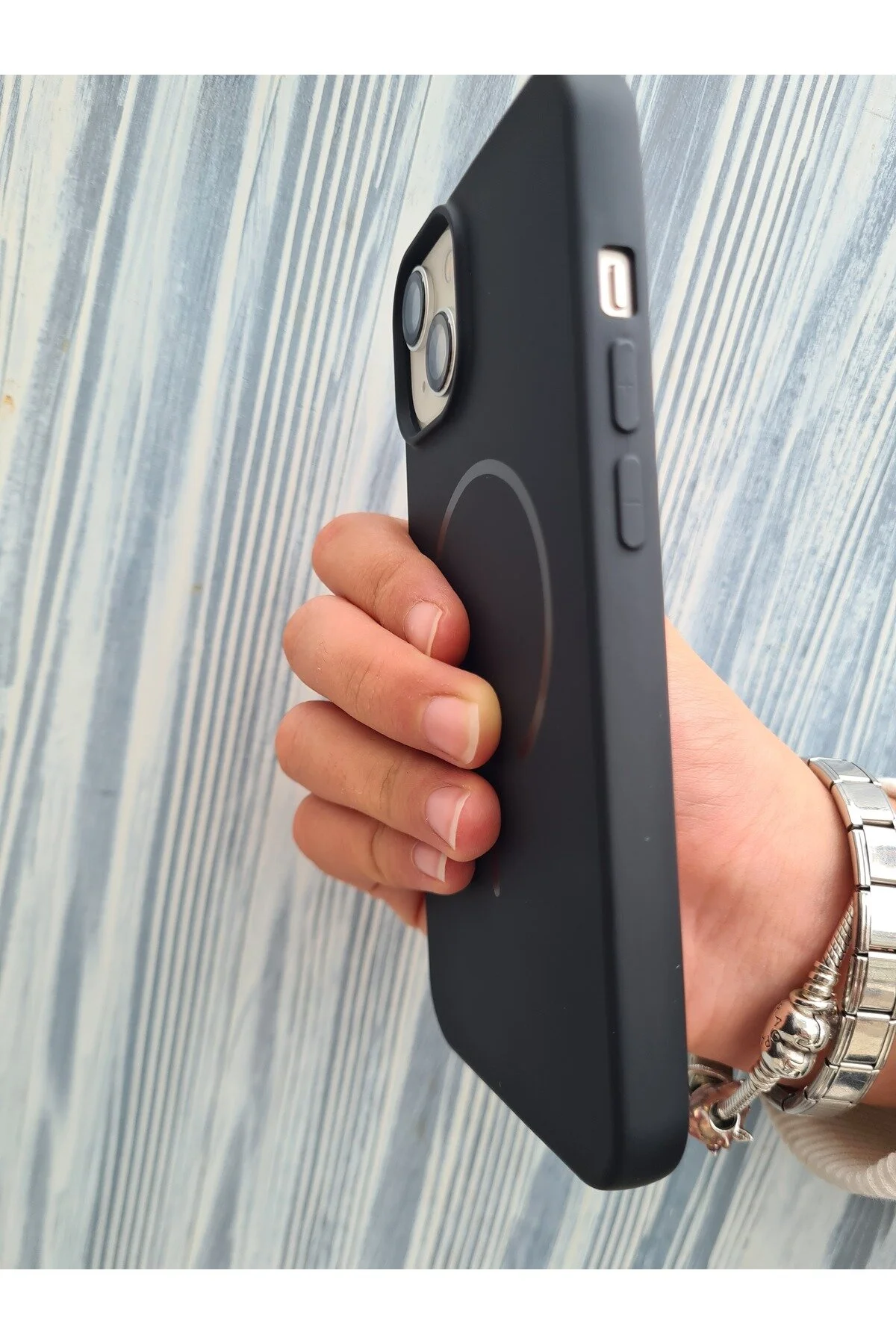 کاور و قاب SOFT PERFECT MAGNETIC FLEXIBLE LAUNCH CASE SILICONE سازگار با IPHONE 13 14 MAGSAFE More Gsm