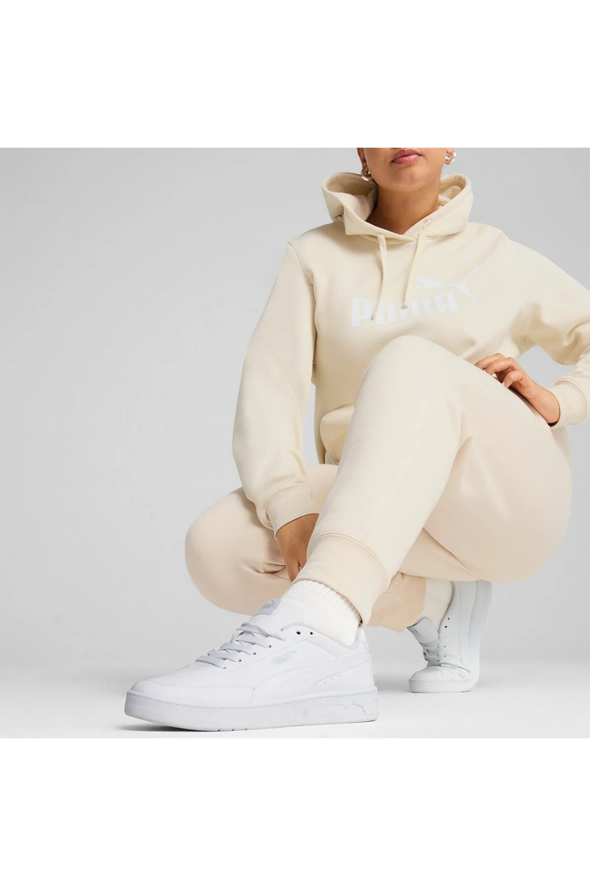 شلوار گرمکن زنانه بژ لوگوی شماره 1 ESSENTIALS پوما Puma