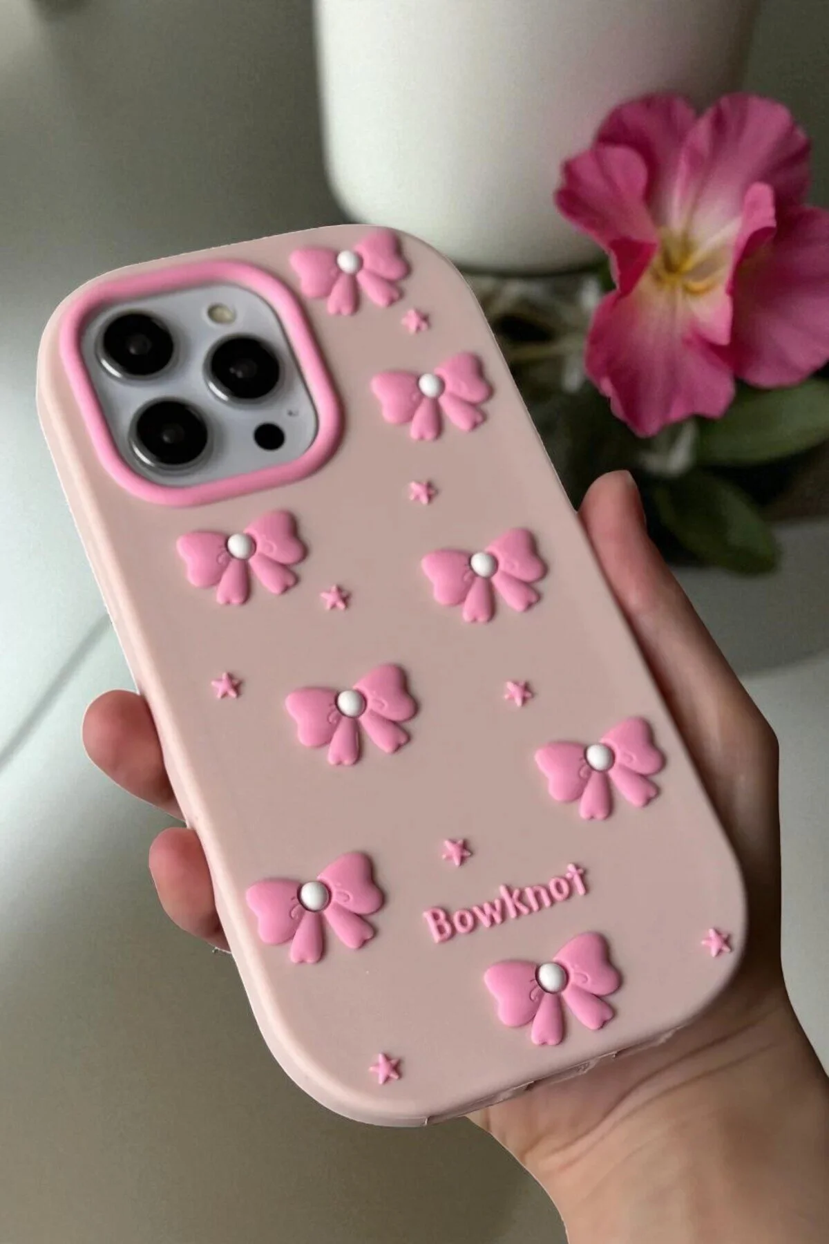 کاور و قاب سیلیکونی نرم برجسته با الگوی پاپیون صورتی سازگار IPHONE 16 PRO MAX KVK PRİVACY