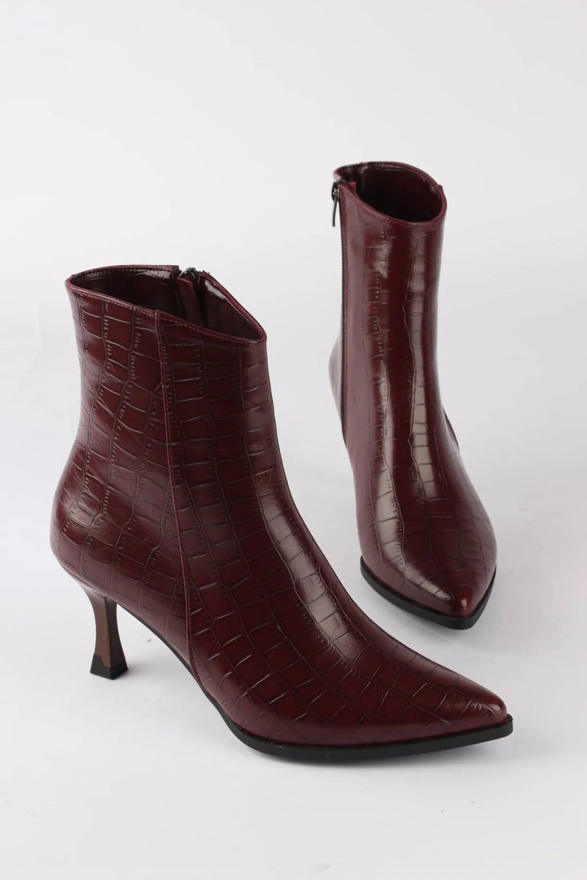 چکمه و بوت های پاشنه دار زنانه طرح کروکودیلی luuq shoes