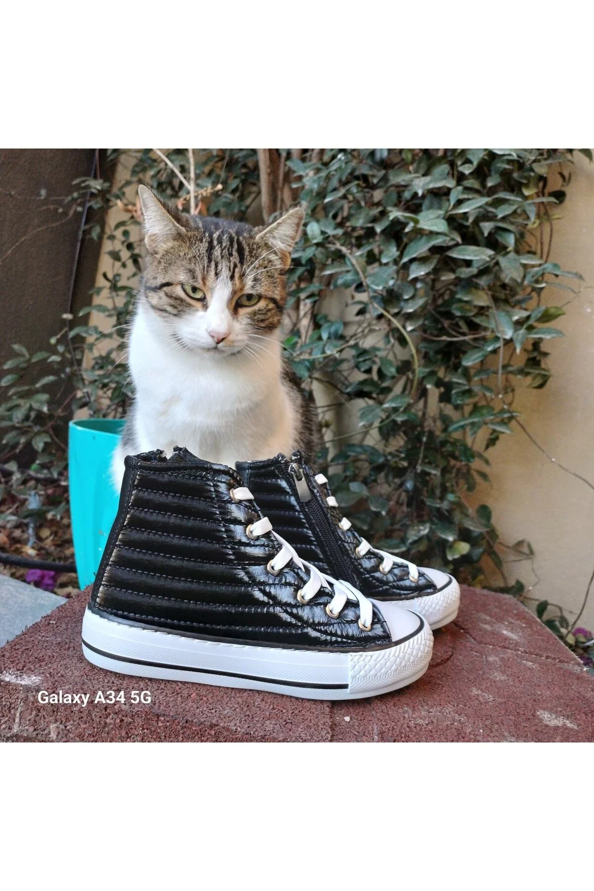 چکمه و بوت کفش دخترانه مدل پاراشوت فیبر بدون روشنایی بین سایزهای 31 35 Scarpe Magiche