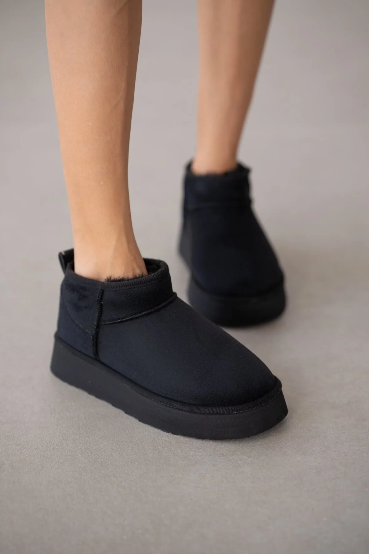 چکمه و بوت زنانه زیره ضخیم لونیوا با خز داخل جیر سیاه selin shoes