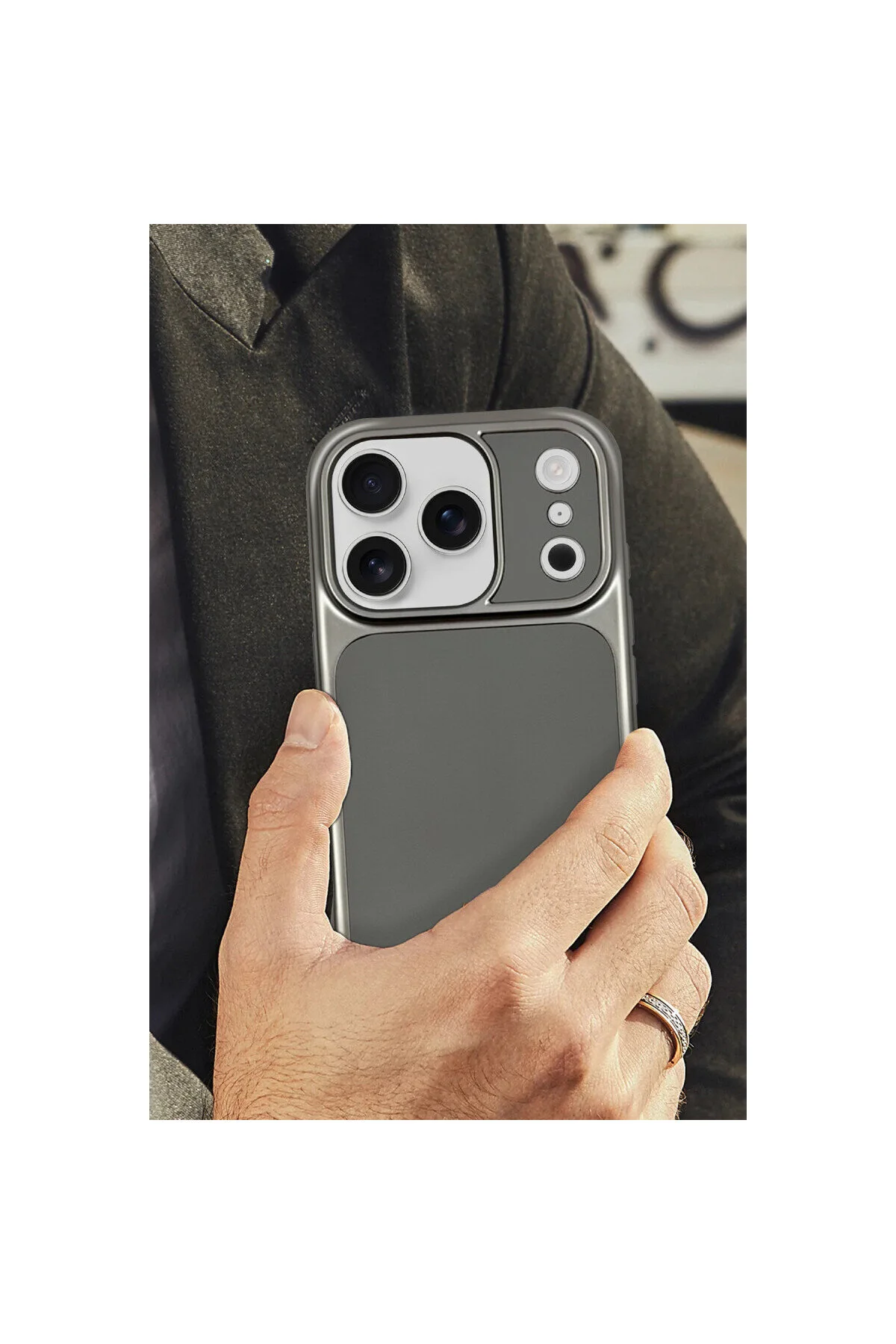 کاور و قاب IPHONE 17 PRO با روکش چرمی لوکاس جیر که از شارژ MAGSAFE پشتیبانی می کند نقره ای Santa Barbara Polo Racquet Club