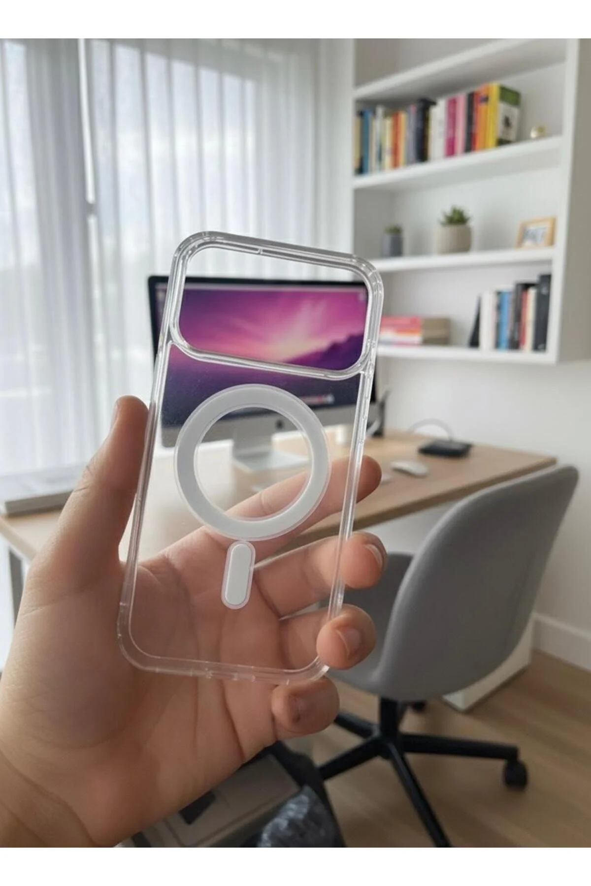کاور و قاب شارژ بی سیم سخت سازگار با IPHONE 17 PRO MAX مگنت keynova