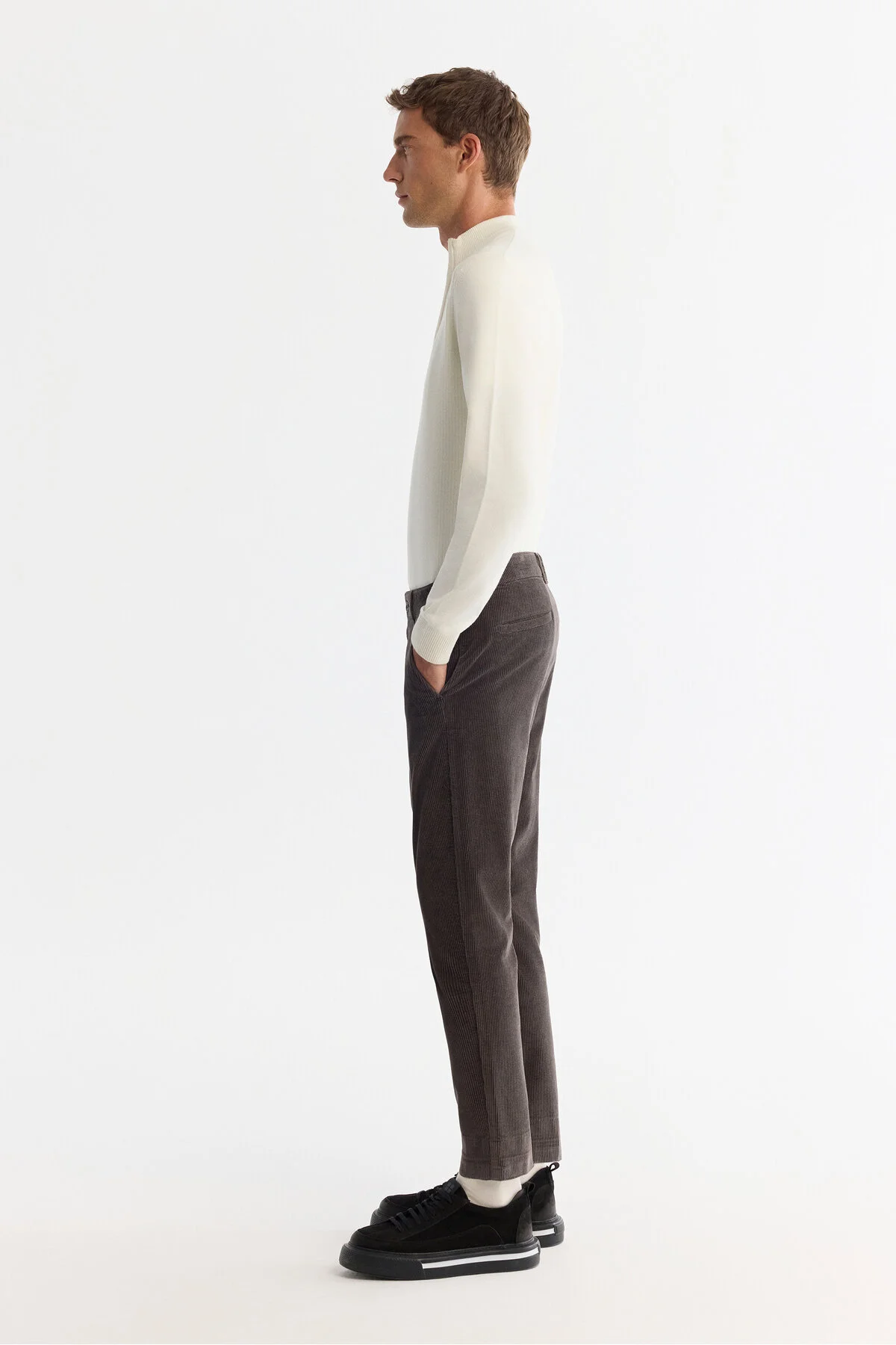 شلوار خاکستری مردانه کلاسیک آنتراسیت ضخیم مخملی Chino A42Y3017 آوا Avva