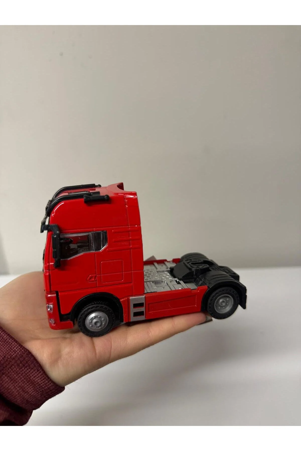 ماشین اسباب بازی MAN TOY TRUCK CARRIER CUP مدل DIECEST مجموعه 12 سانتی متری Hepsilazım