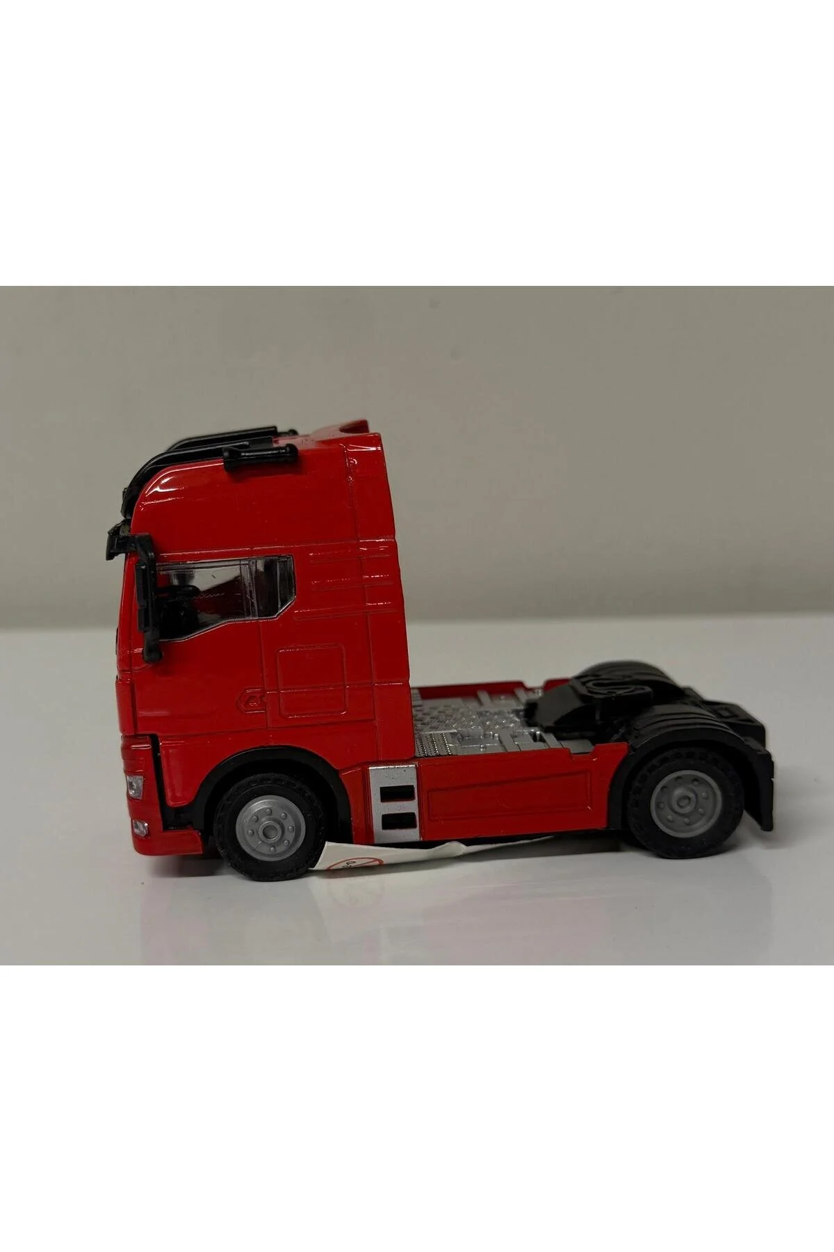 ماشین اسباب بازی MAN TOY TRUCK CARRIER CUP مدل DIECEST مجموعه 12 سانتی متری Hepsilazım