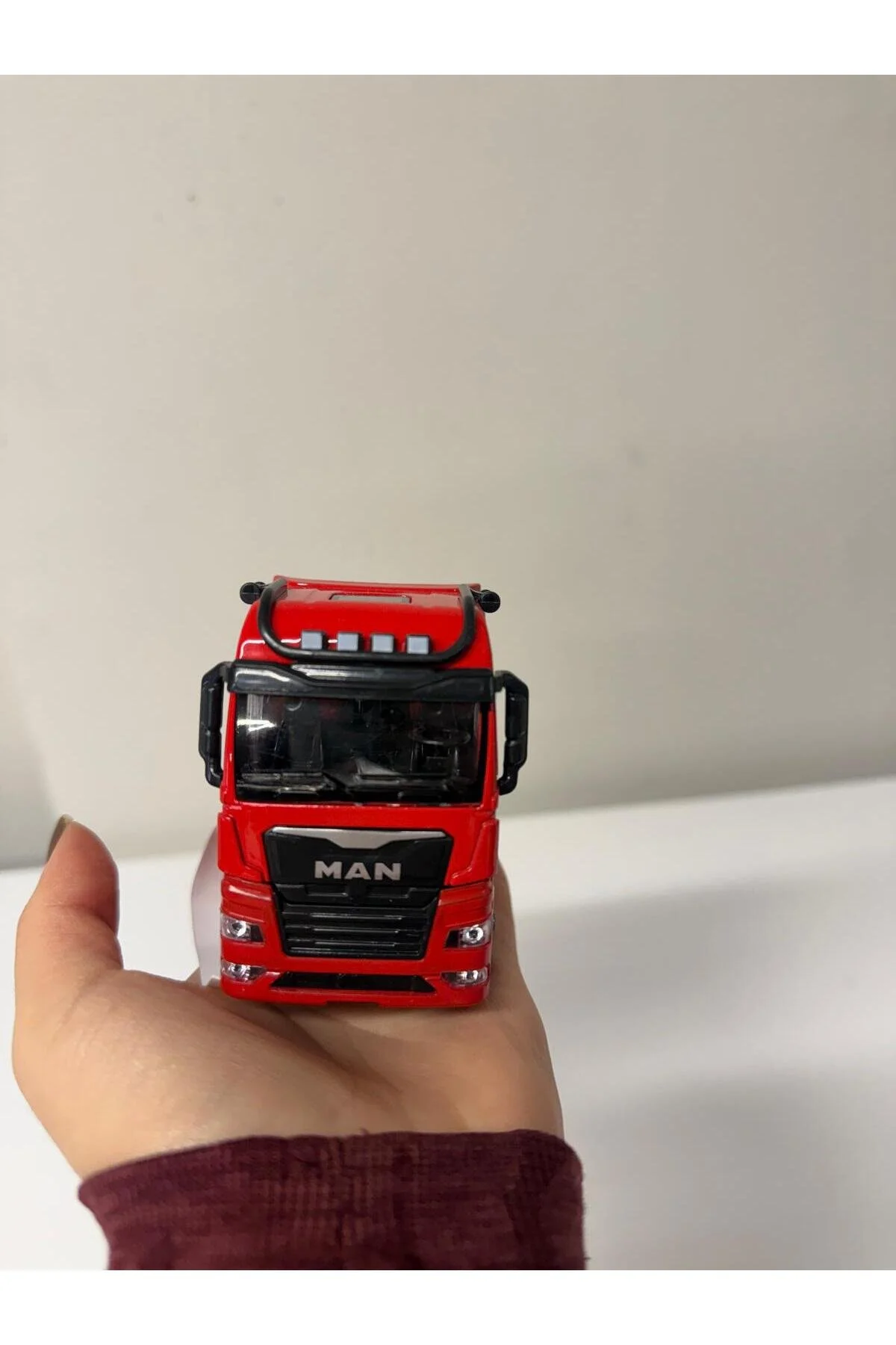 ماشین اسباب بازی MAN TOY TRUCK CARRIER CUP مدل DIECEST مجموعه 12 سانتی متری Hepsilazım