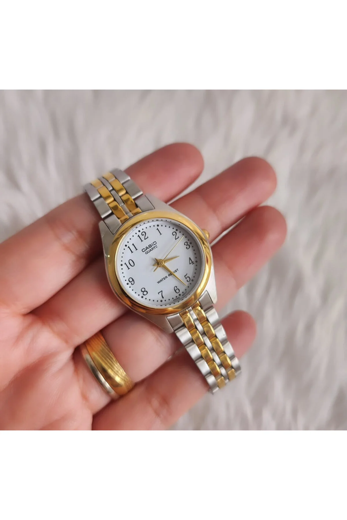 ساعت مچی زنانه عینک ساعتی رایگان Casio