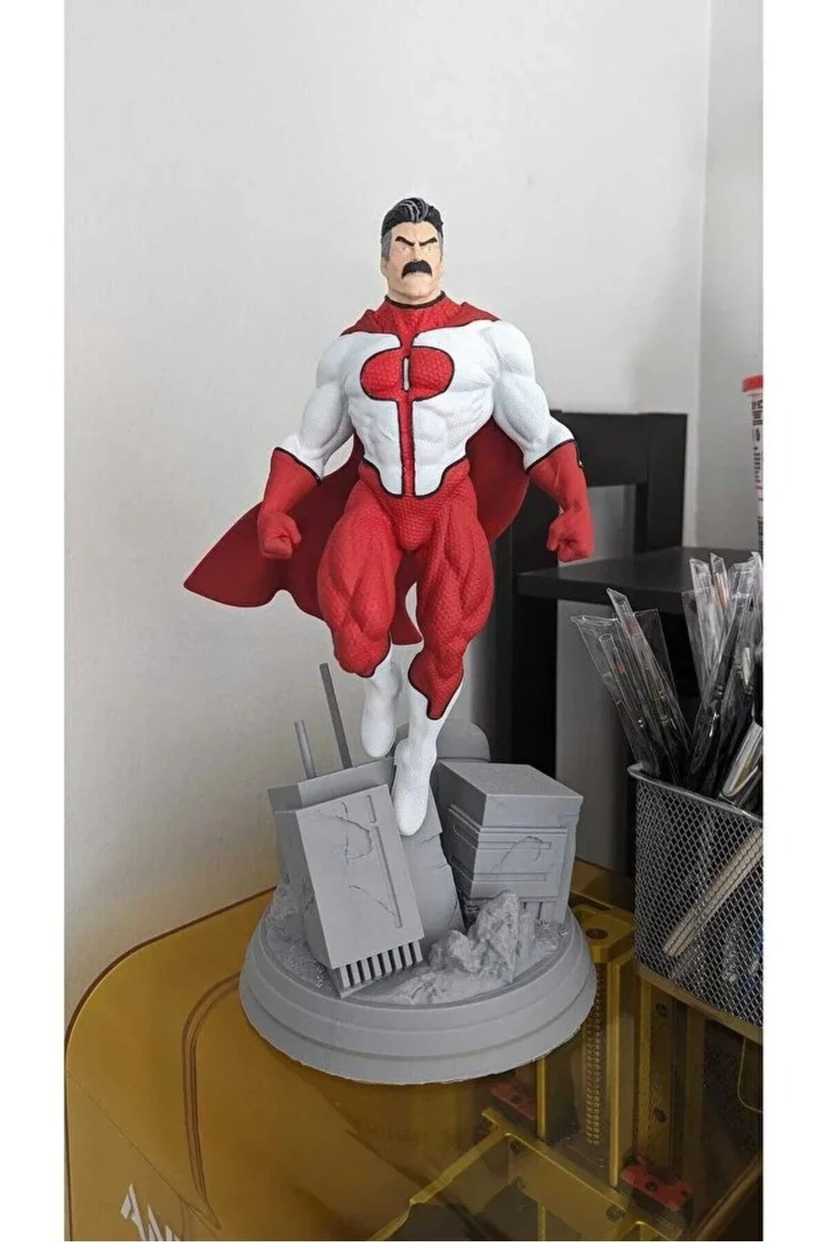فیگور نقاشی شده INVINCIBLE OMNI MAN NOWL AHN سایز بزرگ 25 سانتی متر FOLİNZA