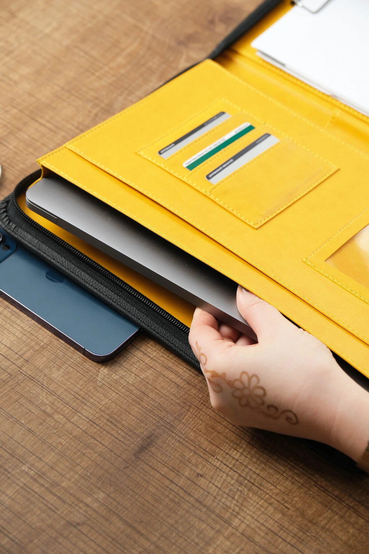 کیف لپ تاپ و اسناد لپ‌تاپ مک‌بوک 13 13.3 13.6 14 اینچی PU چرمی IPAD ORGANIZER CASE MINTDSGN