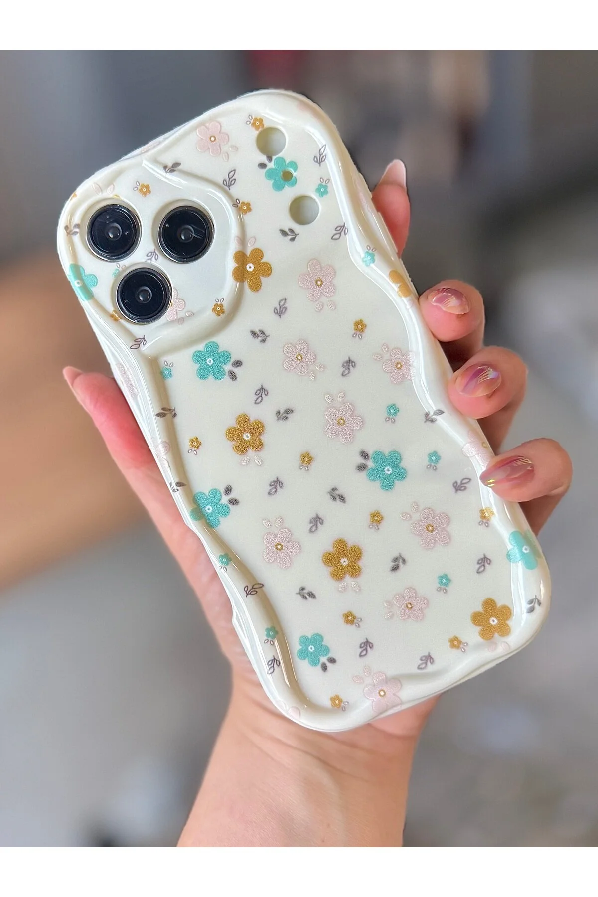 کاور و قاب 17 PRO MAX با طرح گل MİRAZ TASARIM