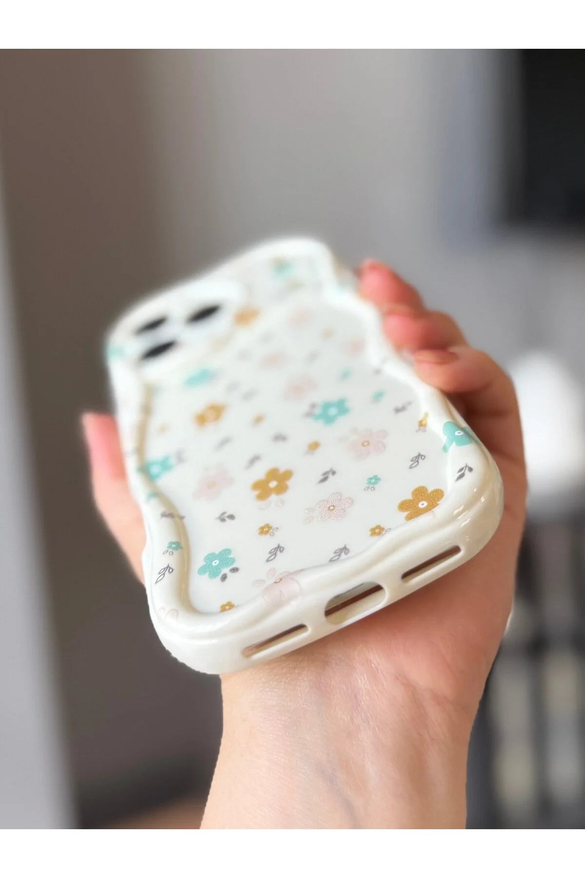 کاور و قاب 17 PRO MAX با طرح گل MİRAZ TASARIM