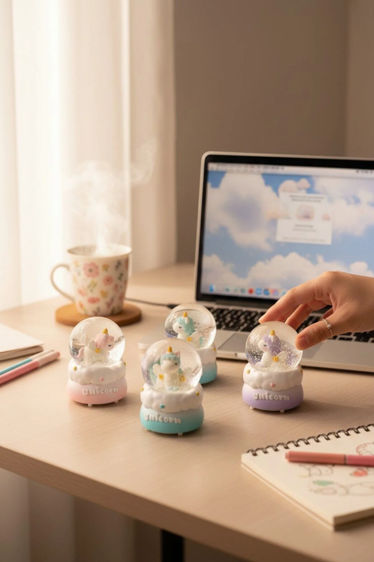 گوی برفی MINI LIGHTED UNICORN SNOW GLOBE 4 سانتی متر از ترکیه Binbirdemet