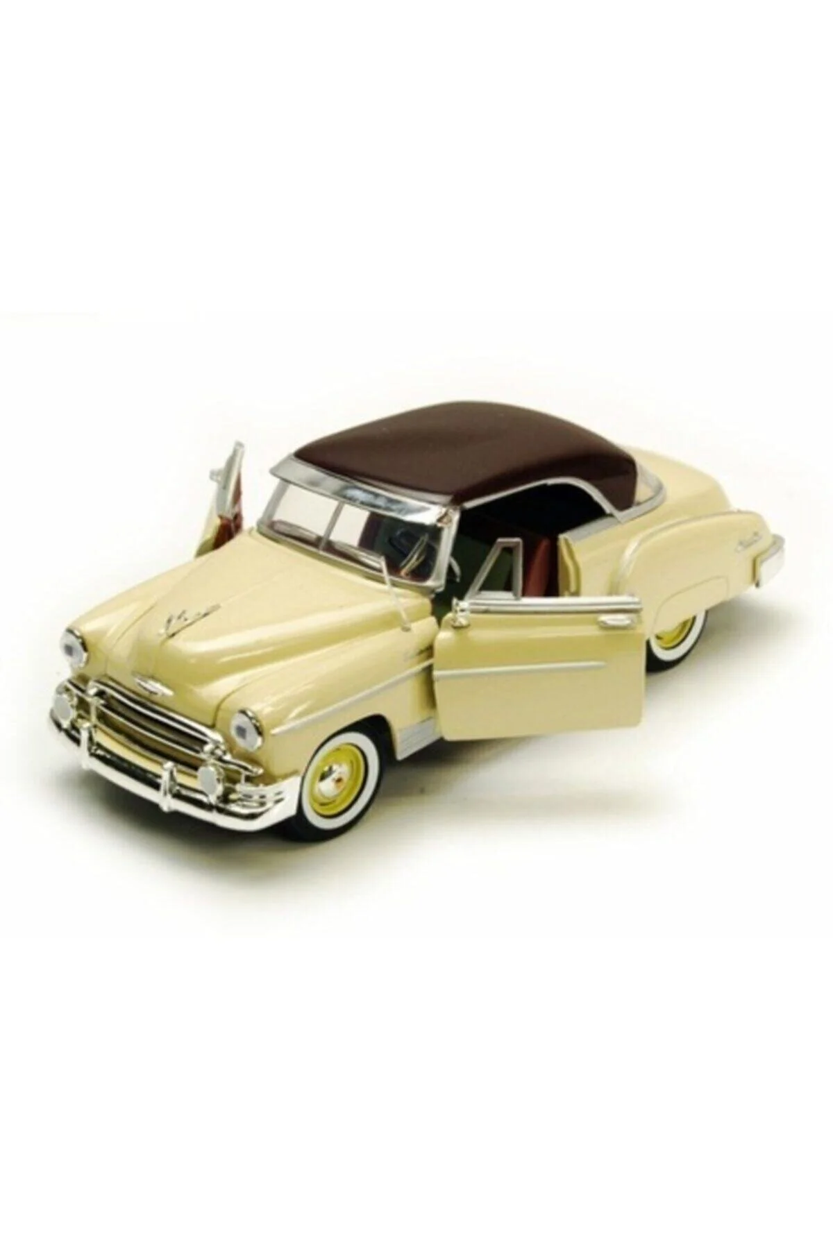 مدل خودرو MOTORMAX 1:24 1950 CHEVY BEL AIR ماشین کرم اورجینال Motor Max