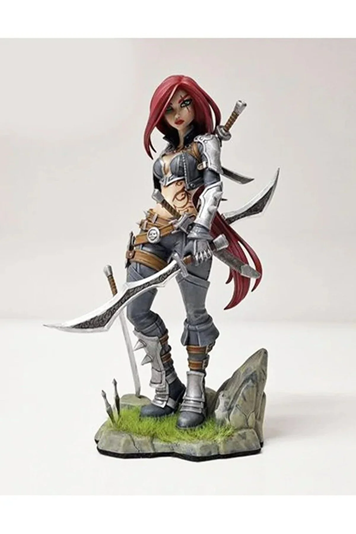 فیگور LOL KATARINA PAINTED FIGURE LEAGUE OF LEGENDS SLY KNIFE سایز بزرگ 25 سانتی متر FOLİNZA