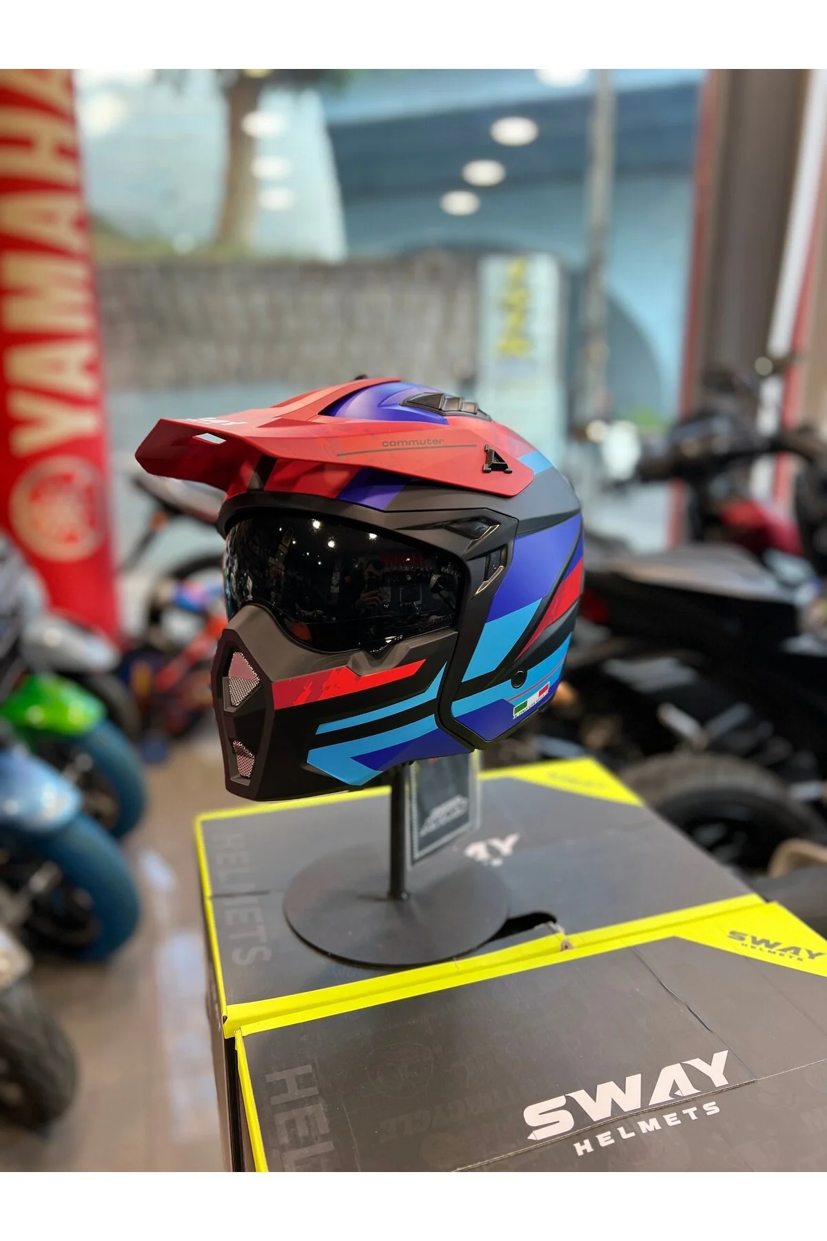 کلاه کاسکت موتورسیکلت FS X1 اورجینال Sway