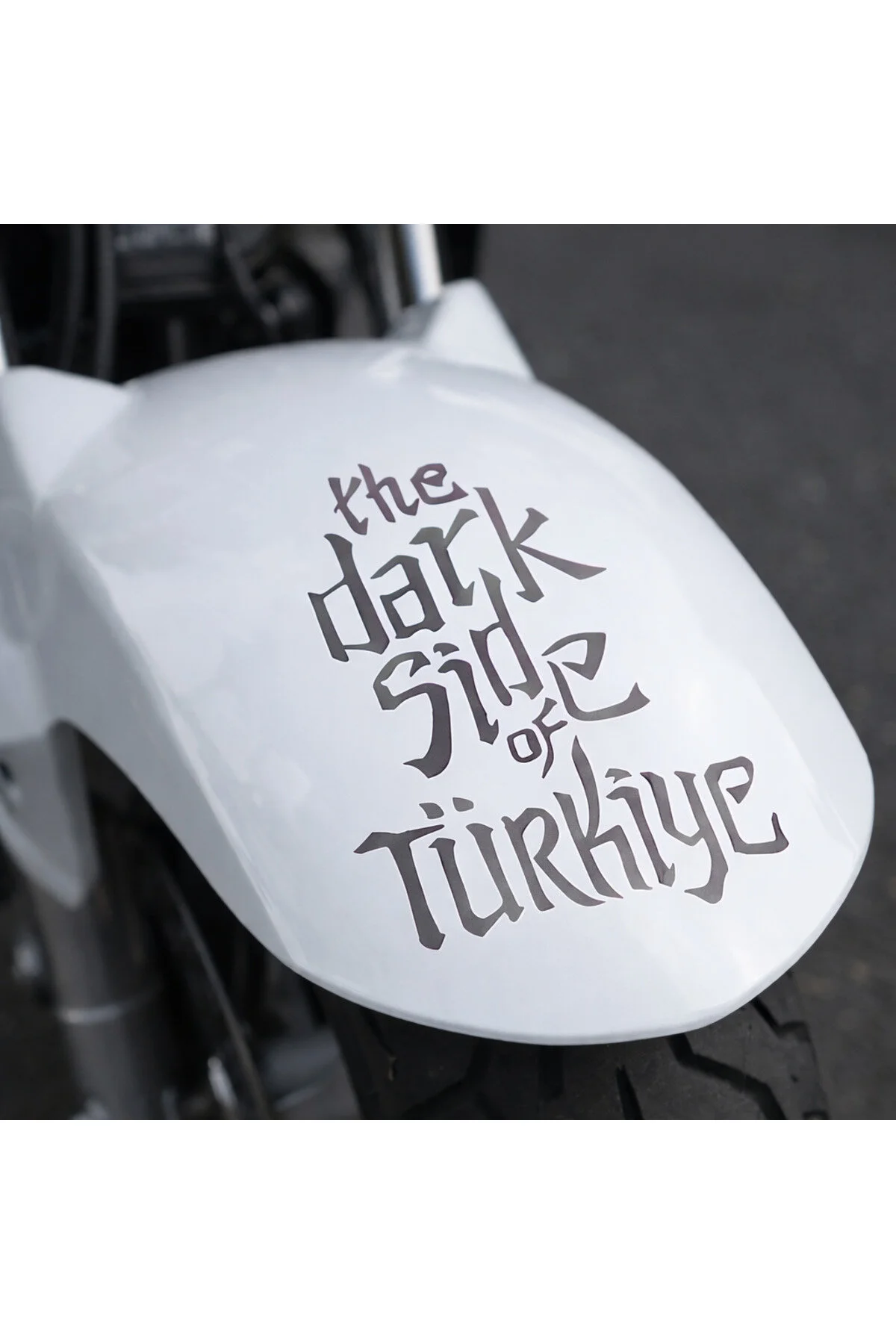 برچسب آرم و نوار شبرنگ گلگیر جلوی موتور THE DARK SIDE OF | سازگار با کوبا یاماها هوندا موندیال غیره AlpiLeo