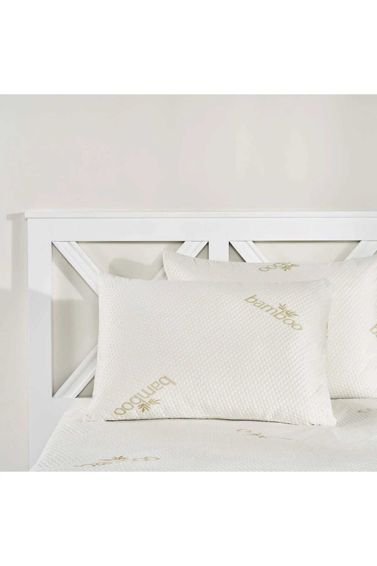 محافظ بالش سفید استاندارد ضد مایع بامبو لوکس Alezi  Linens