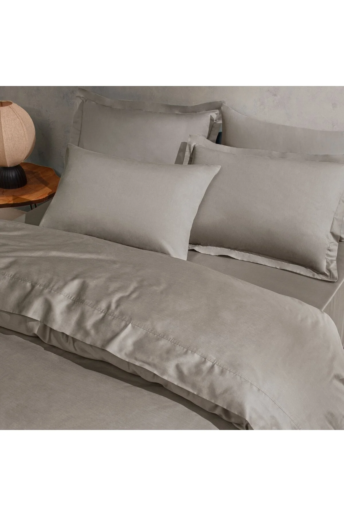 روبالشی چند رنگ MIND و 2 قطعه بالش مجموعه MINK Linens