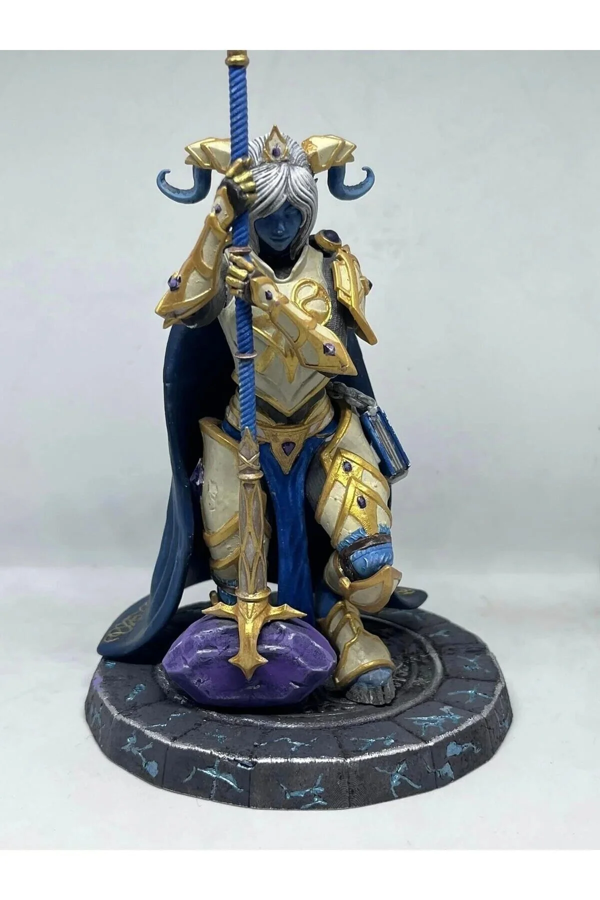فیگور WORLD OF WARCRAFT DRAENEI WOW YREL PAINTED FIGURE LARGE SIZE 20CM FOLİNZA