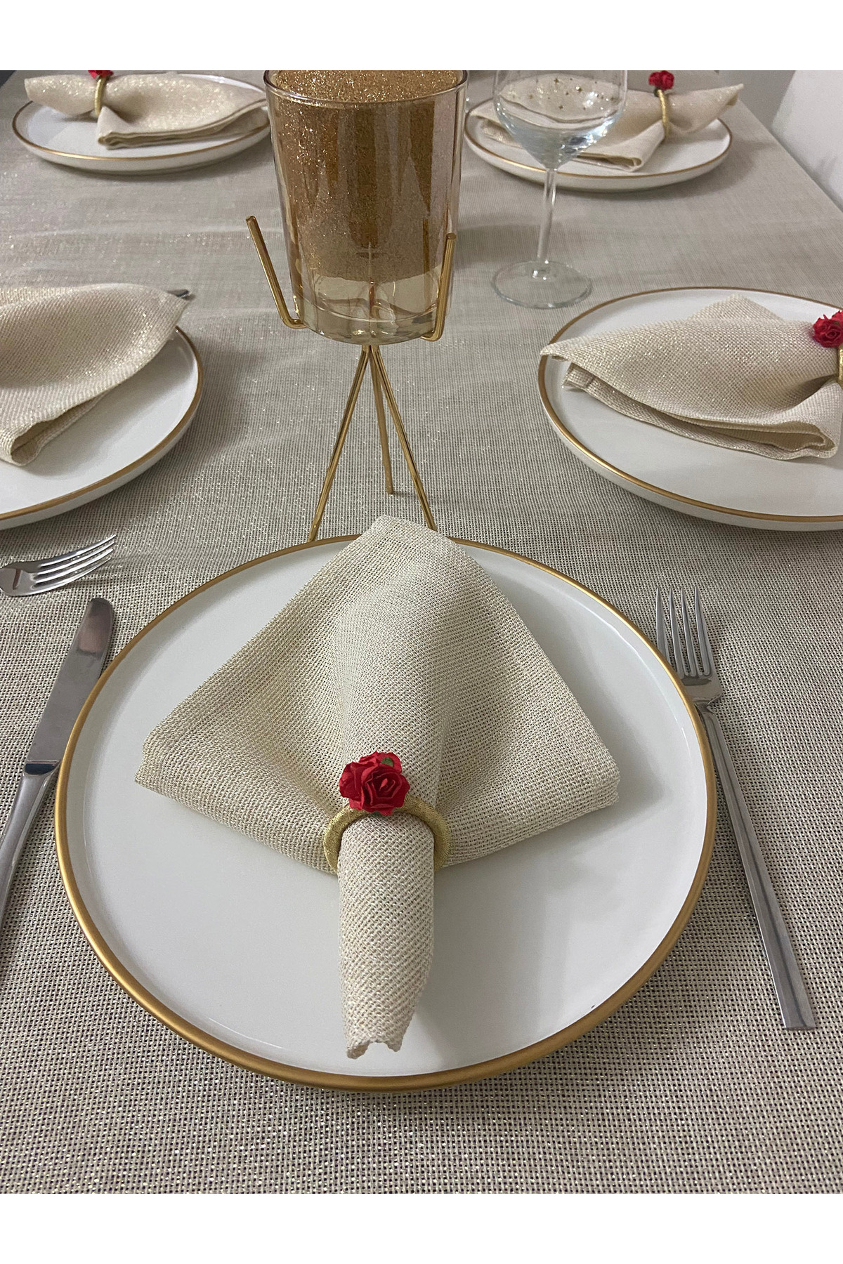 رانر و زیر بشقابی چند رنگ کتانی چشمگیر نگران کننده نقره ای سرویس دستمال 35X35 Capucino 6 قطعه  Zeren Home