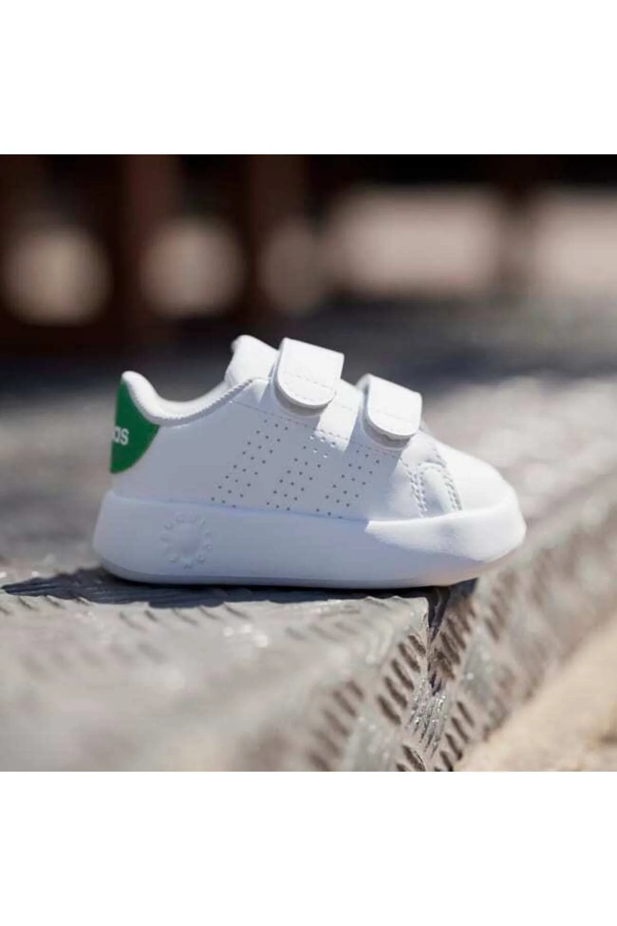 کفش دو و تمرین پسرانه دخترانه بچگانه های ورزشی سفید کودک ADVANAGE ID5286 آدیداس adidas