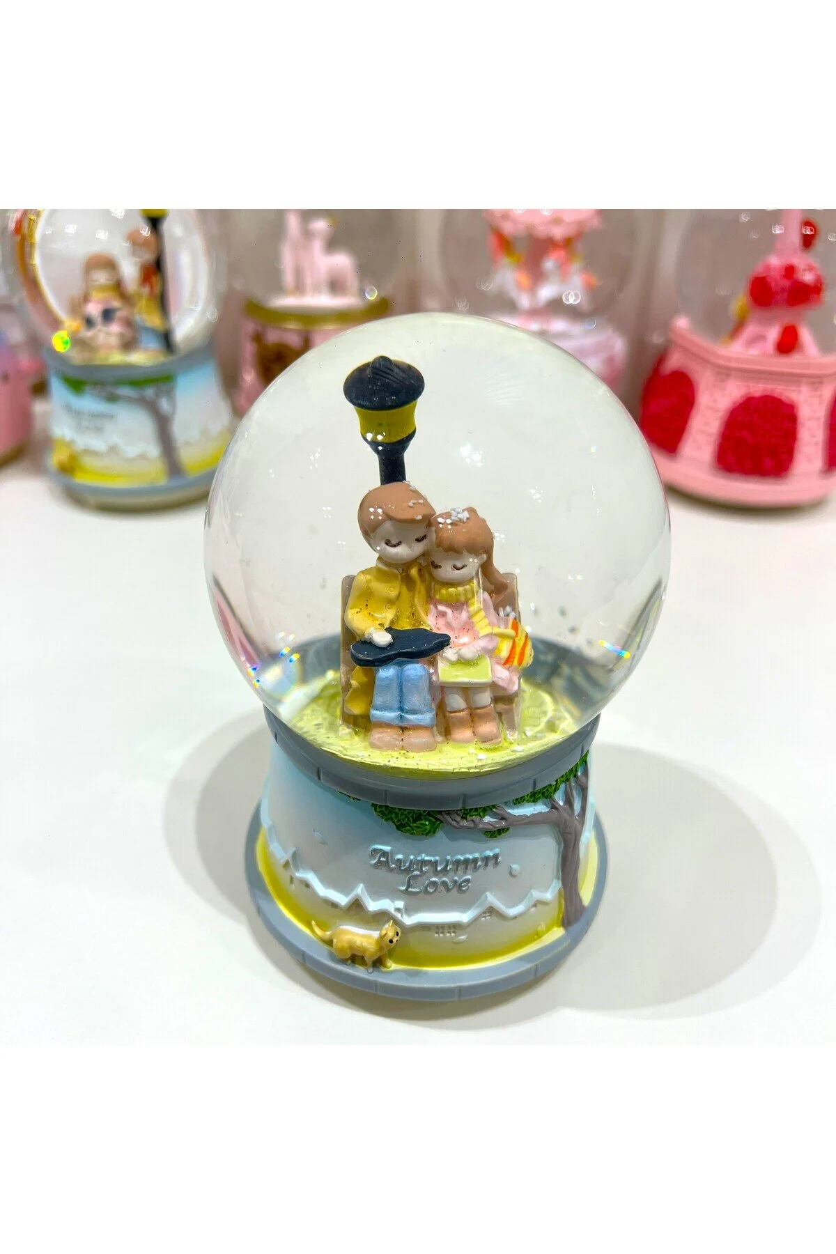 گوی برفی زوج عزیز SNOW GLOBE سایز متوسط ​​با چراغ و موزیک TKY0396 از ترکیه Taşmeran