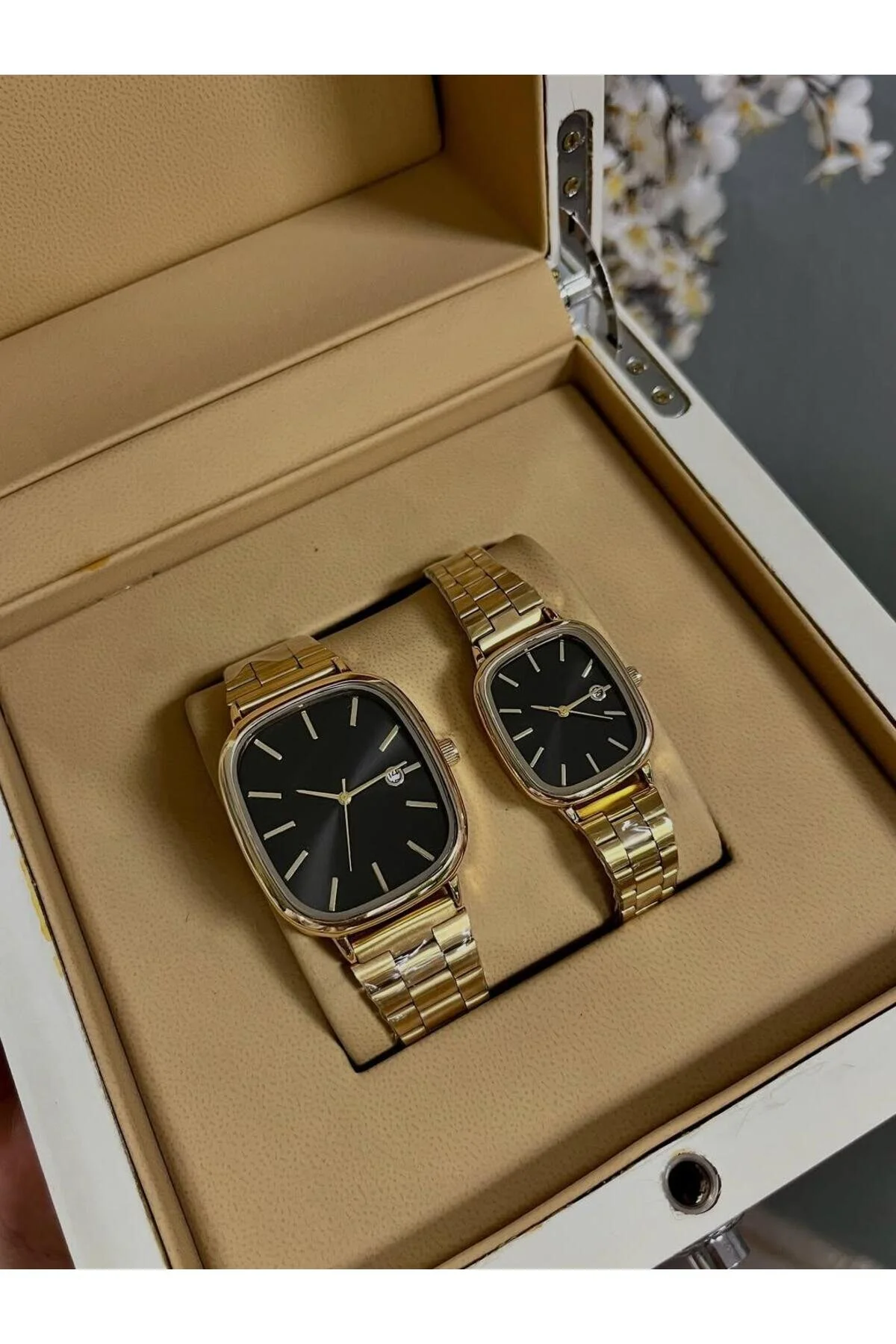 ساعت مچی COUPLE WATCH LOVER WATCHES های لمسی LED صفحه نمایش با بند مغناطیسی ÇENÇEN