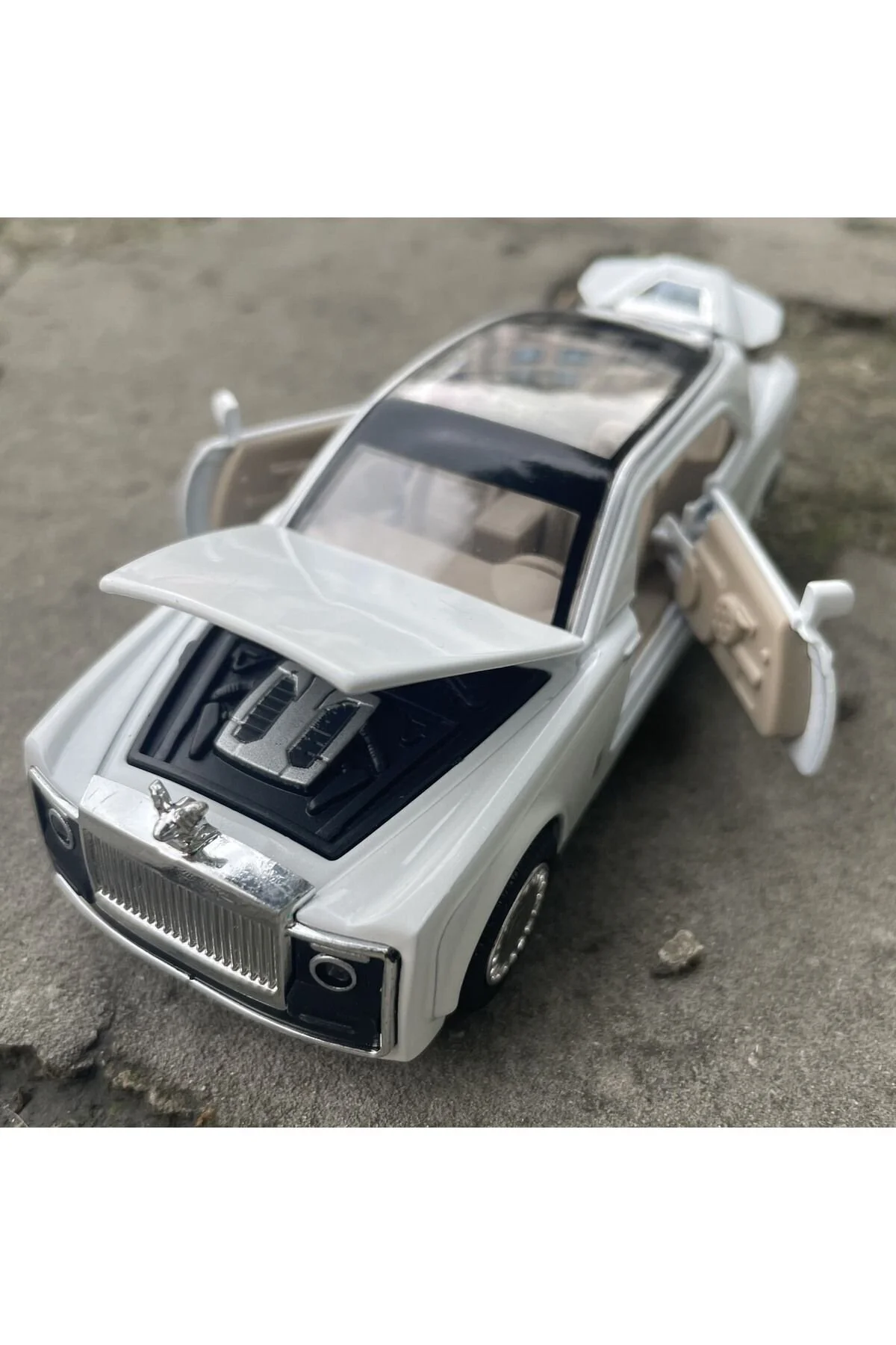 ماشین اسباب بازی ROLLS ROYCE SWEPTAIL 1:36 SCALE METAL PULL AND DROP TOY CAR WITH SOUND LIGHT WHITE İnternet Oyuncak