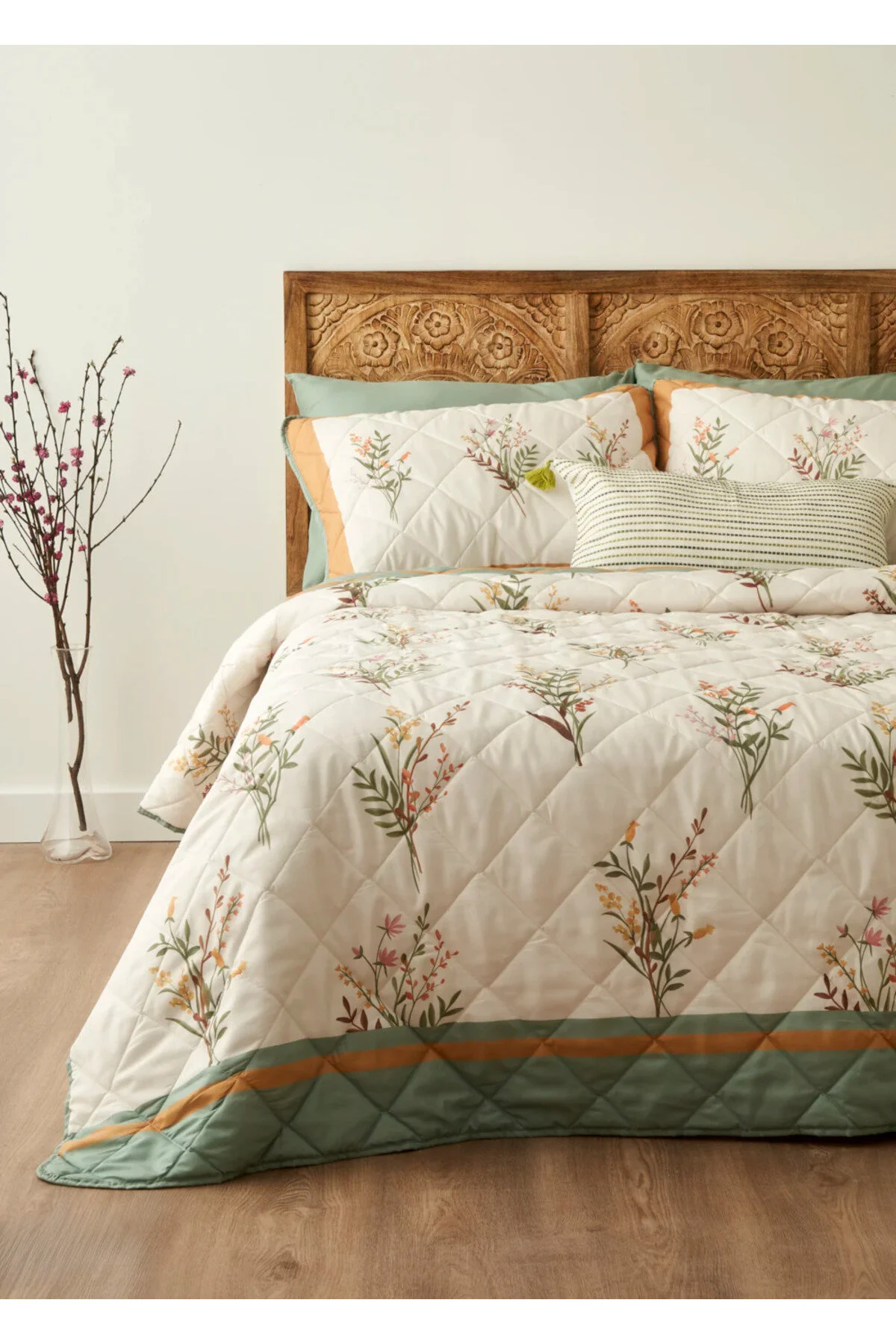 روتختی دو نفره FLORES CAPITONE MULTI PURPOSE COVER 240X220 سانتی متر Bella Maison