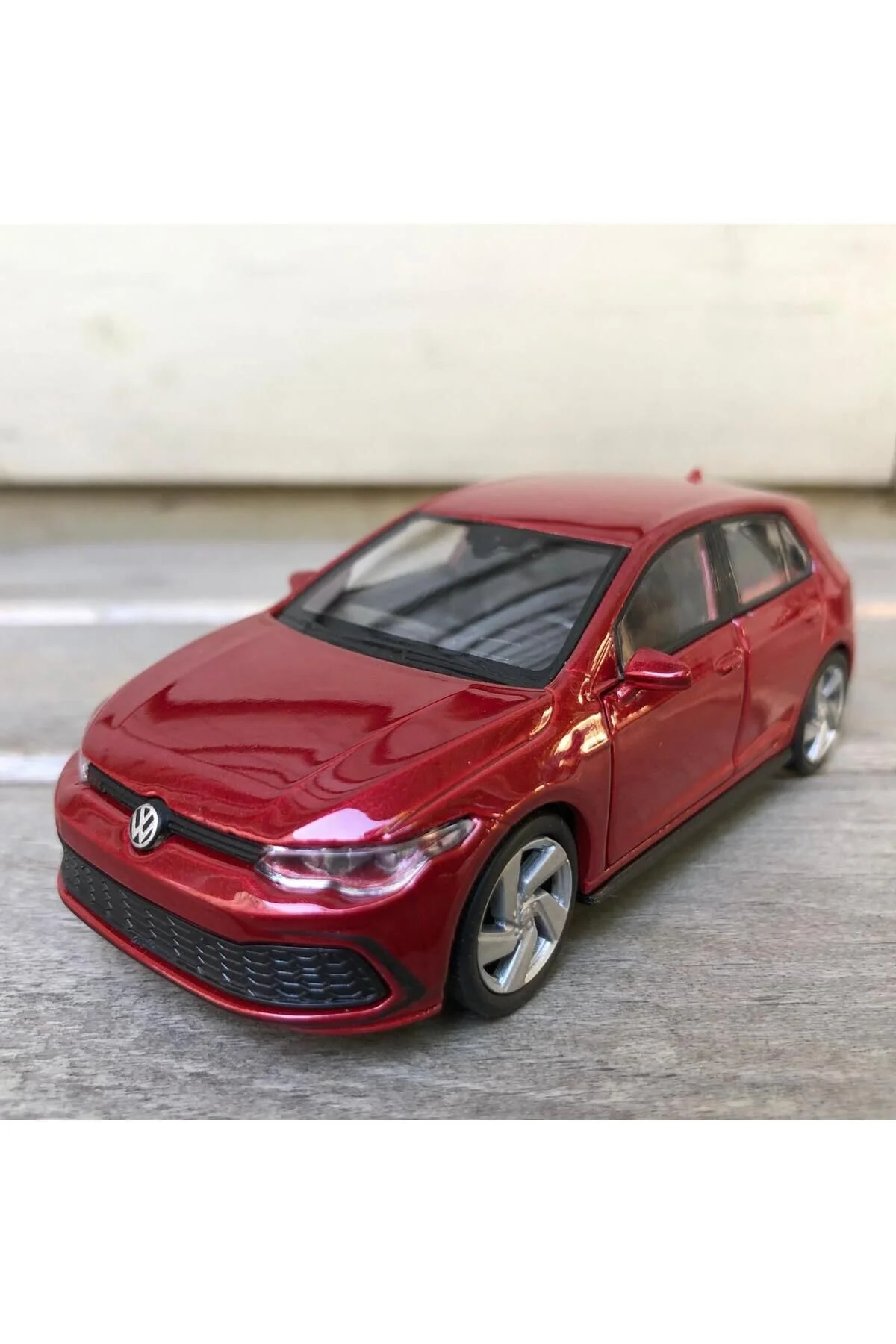 مدل خودرو WELLY VOLKSWAGEN GOLF 8 GTI DIECAST METAL CAR MODEL TOY PULL DROP 12 سانتی متر از ترکیه Toys