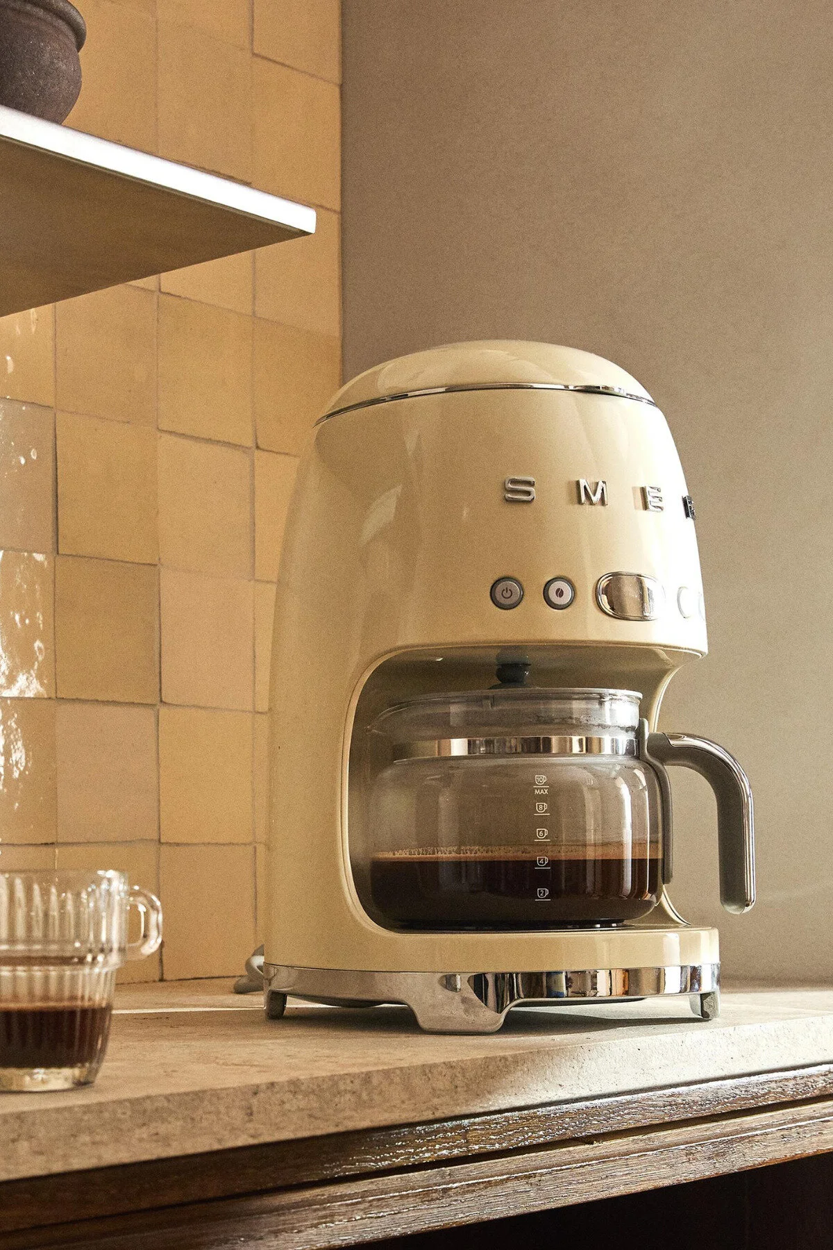 قهوه ساز فیلتری دستگاه فیلتر دار کرم رترو سبک دهه 50 اورجینال Smeg