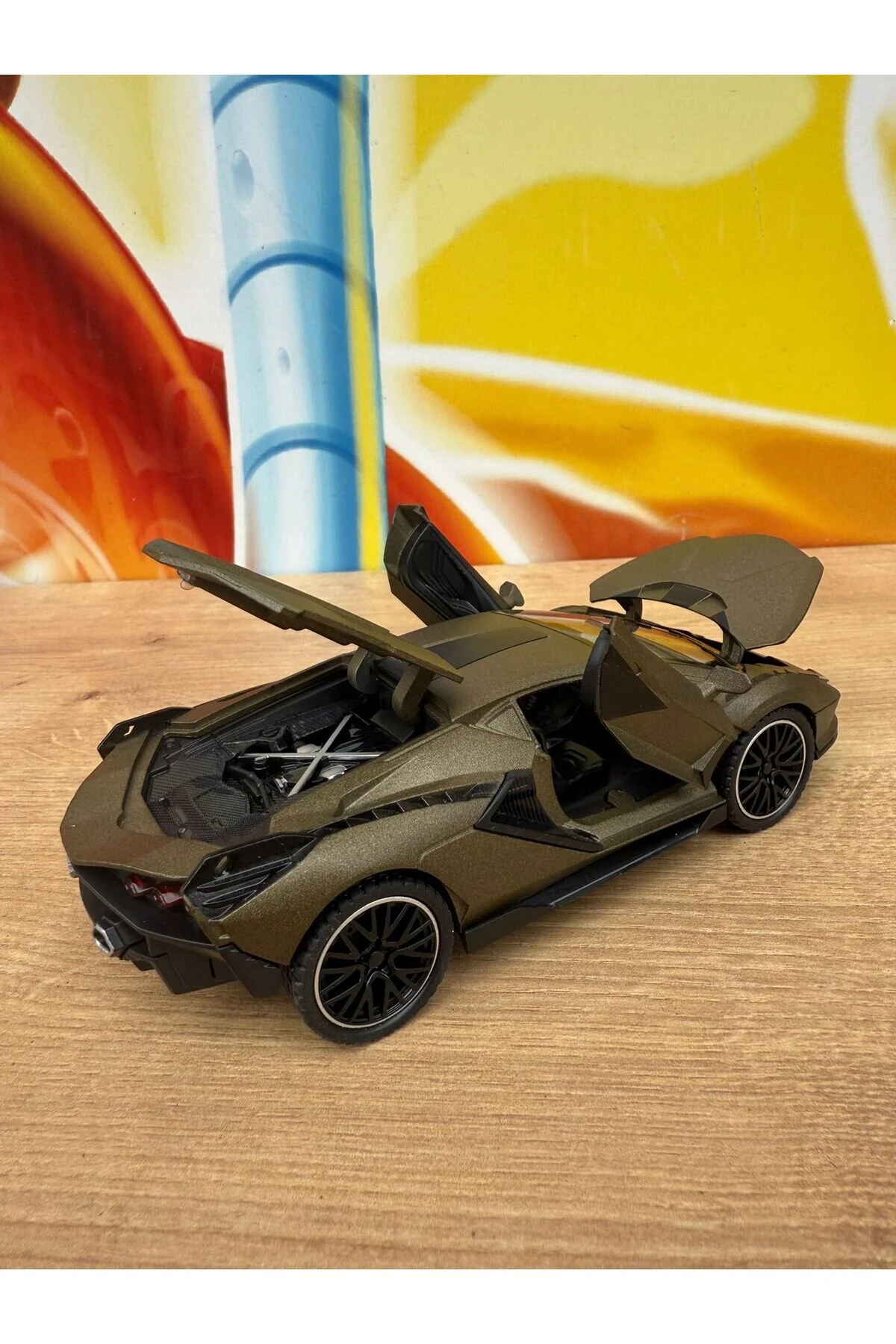 ماشین اسباب بازی LAMBORGHINI مدل نوشیدنی VENENO DINECAST درب لگه KAPUT scntoys