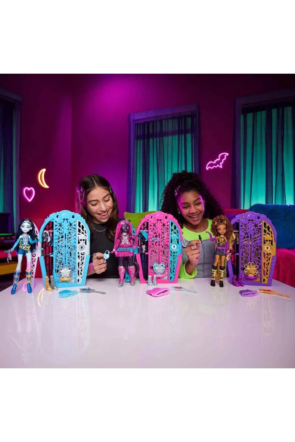 عروسک های مدل پسرانه و دخترانه بچگانه ® دوستان مرموز ™ CATTY NOIR® BABY بیش از 19 شگفتی JBG82 MONSTER HIGH