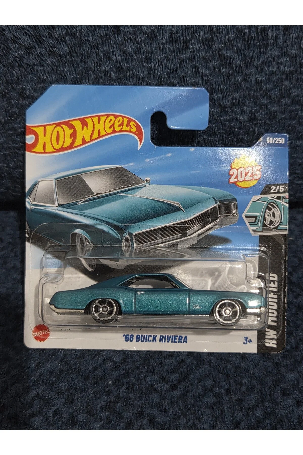 ماشین اسباب بازی 2025 SINGLE CAR 66 BUICK RIVIERA 2 5 HOT WHEELS