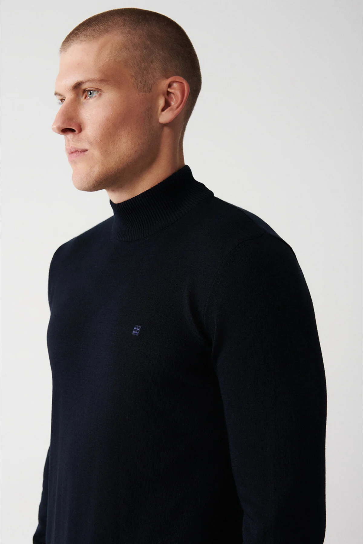 پلیور آبی مردانه Blue Navy Half Fisherman Collar Feather Groue Lower آوا Avva